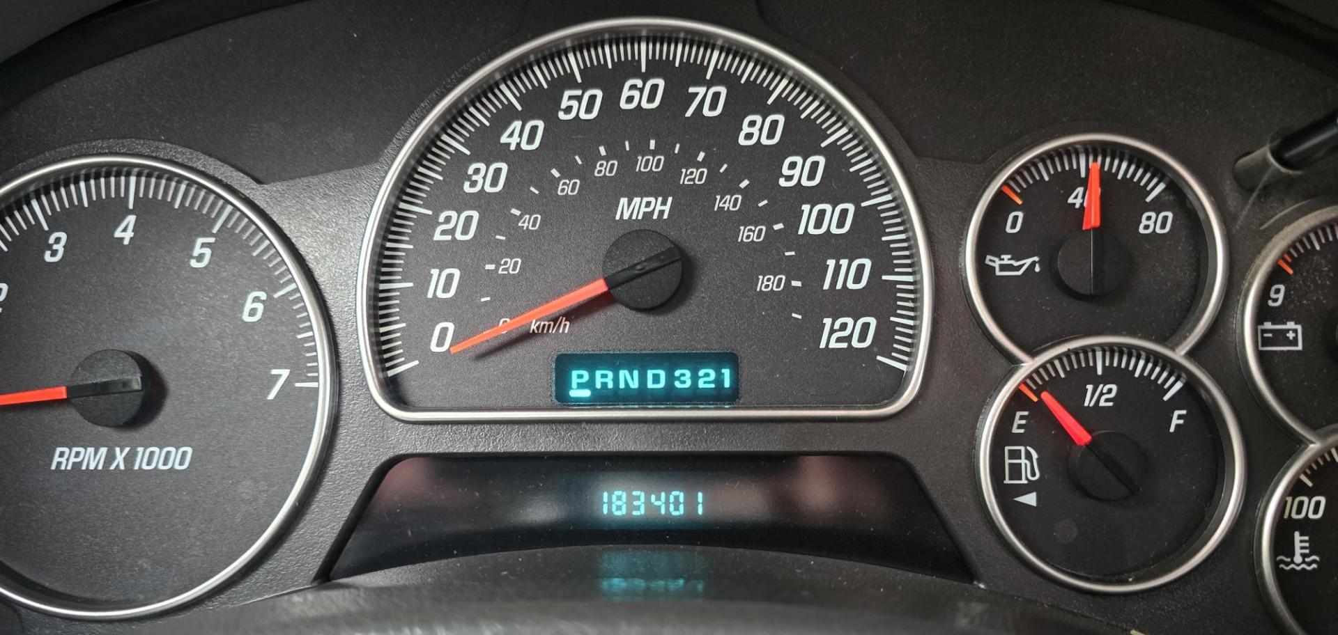 2004 Black /Gray GMC Envoy XL SLE 2WD (1GKES16S446) with an 4.2L L6 DOHC 24V engine, 4-Speed Automatic Overdrive transmission, located at 450 N Russell, Missoula, MT, 59801, (406) 543-6600, 46.874496, -114.017433 - Very Straight 2WD SUV. 4.2L V6 Engine. Automatic Transmission. 3rd Row Seating. Front and Rear Climate Control. Air. Cruise. Tilt. Power Windows and Locks. Power Drivers Seat. Towing. AM FM CD Player. Because of the age, our Lenders do NOT offer financing on this vehicle. - Photo#14