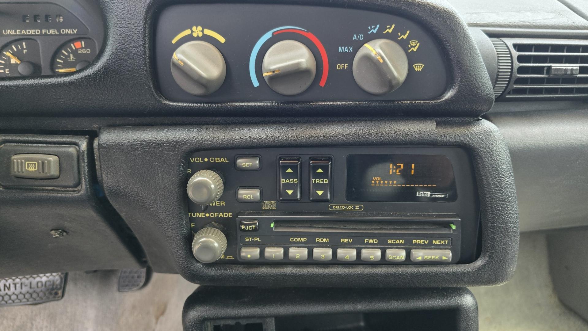 1993 Black /Gray Chevrolet Camaro Z28 coupe (2G1FP22P2P2) with an 5.7L V8 OHV 12V engine, Automatic transmission, located at 450 N Russell, Missoula, MT, 59801, (406) 543-6600, 46.874496, -114.017433 - 1993 Chevy Camaro with a 5.7L V8 Engine that runs great. The downside is the Transmission is on it's last legs. It will run great for a while then it will not shift. Selling as a parts or project car. Air Conditioning Blows cold. Power Windows work. Like I said the engine is strong. Interior is pret- Photo#9