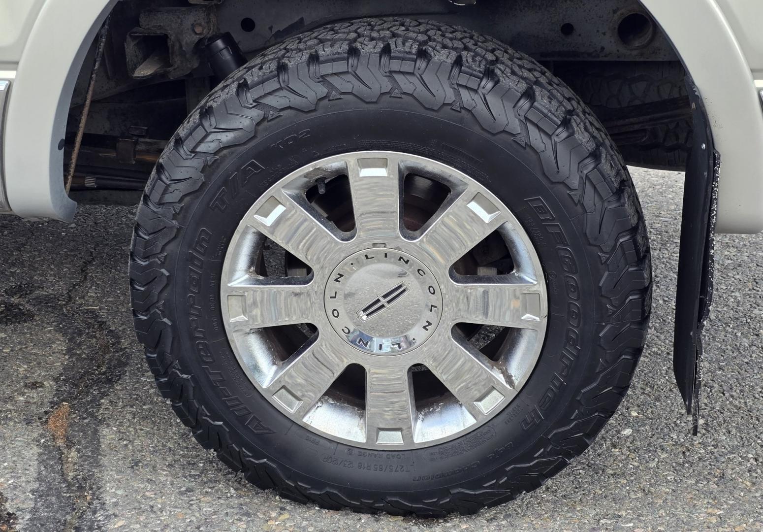 2006 Tan /Gray Lincoln Mark LT 4WD (5LTPW18596F) with an 5.4L V8 SOHC 24V engine, 4A OD transmission, located at 450 N Russell, Missoula, MT, 59801, (406) 543-6600, 46.874496, -114.017433 - Smooth Driving Lincoln 4WD Pickup. 5.4L V8 Engine. Power Seats. Heated Front Seats. Air. Cruise. Tilt. Power Windows and Locks. Excellent Goodrich Tires. Running Boards. Aftermarket Rear View Camera. Clean Title and Carfax. Does have an Airbag light on. Because of the age, our lenders do NOT off- Photo#11