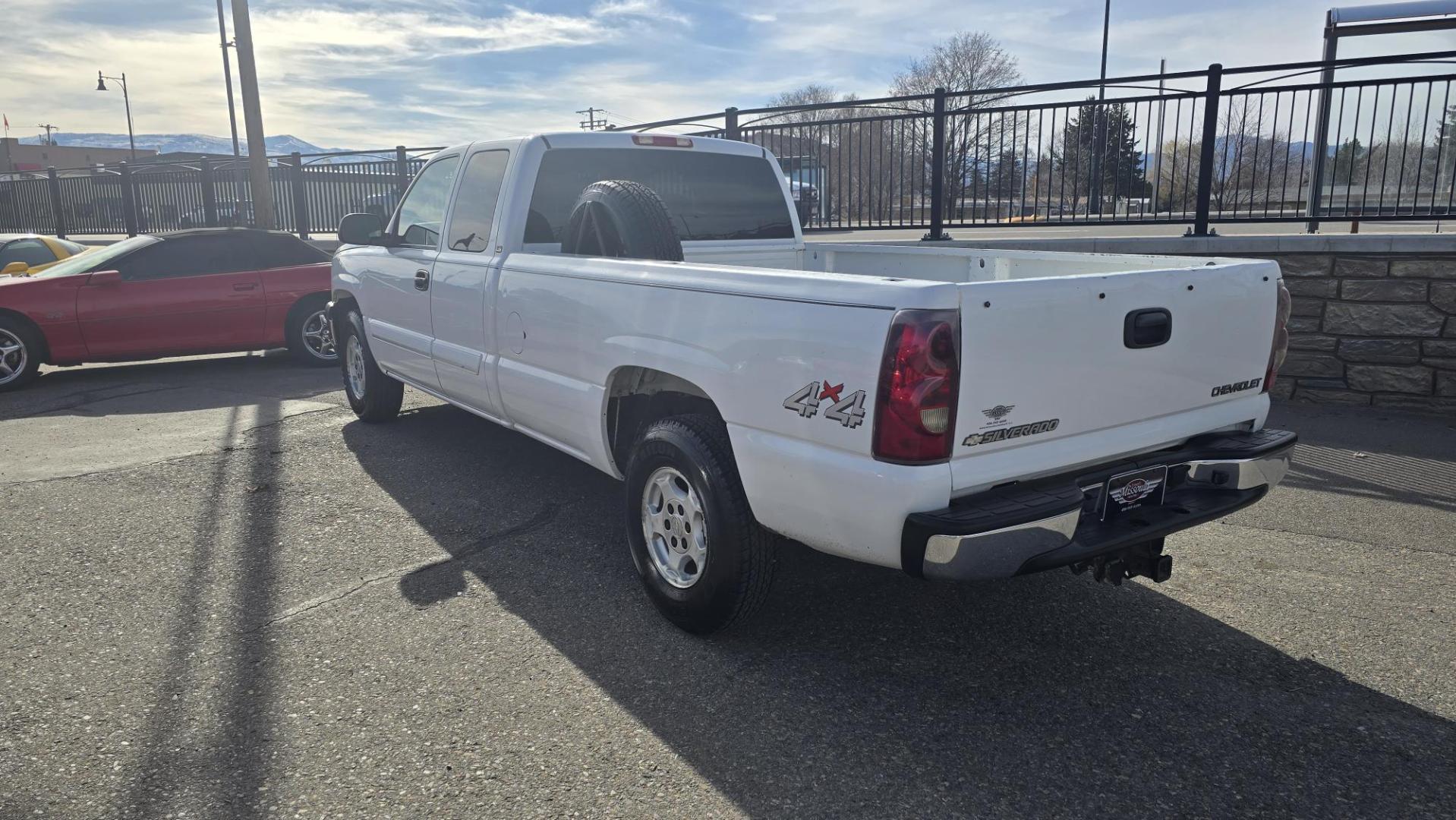 2003 White /Grey Cloth Chevrolet 1500 (4 Wheel Drive) Silverado 1500 LS (1GCEK19T73E) with an 5.3L V8 SFI engine, Automatic with Overdrive transmission, located at 450 N Russell, Missoula, MT, 59801, (406) 543-6600, 46.874496, -114.017433 - Nice Two Owner Extended Cab Long Box 4 Wheel Drive with a Clean Title and Carfax. 5.3L V8 Engine. Automatic Transmission. Air Conditioning. Cruise Control. Power Windows and Locks. Tires are in New Condition. Because of the age. Financing is NOT Available through our lenders. - Photo#3