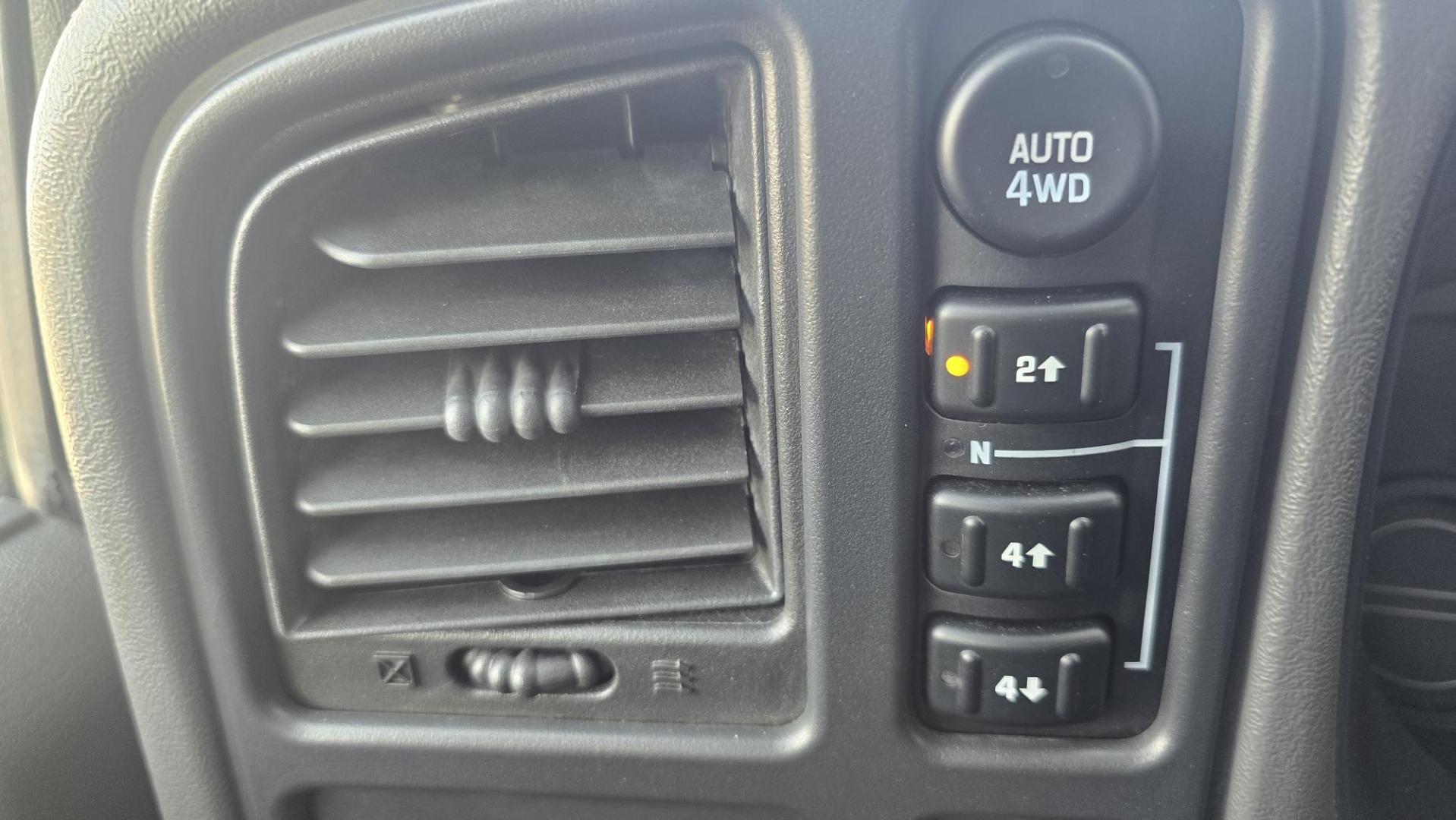 2003 White /Grey Cloth Chevrolet 1500 (4 Wheel Drive) Silverado 1500 LS (1GCEK19T73E) with an 5.3L V8 SFI engine, Automatic with Overdrive transmission, located at 450 N Russell, Missoula, MT, 59801, (406) 543-6600, 46.874496, -114.017433 - Nice Two Owner Extended Cab Long Box 4 Wheel Drive with a Clean Title and Carfax. 5.3L V8 Engine. Automatic Transmission. Air Conditioning. Cruise Control. Power Windows and Locks. Tires are in New Condition. Because of the age. Financing is NOT Available through our lenders. - Photo#15