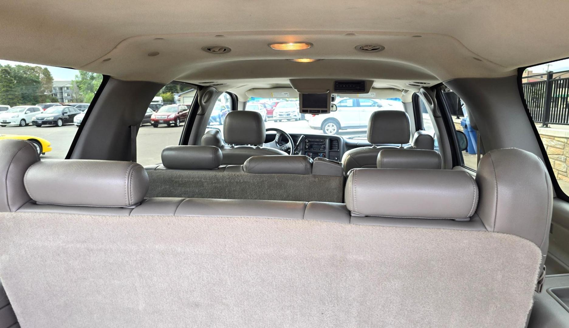 2006 Teal /Grey Leather Chevrolet Suburban Z71 Z71 (3GNFK16Z56G) with an 5.3L V8 SFI engine, Automatic transmission, located at 450 N Russell, Missoula, MT, 59801, (406) 543-6600, 46.874496, -114.017433 - Photo#13