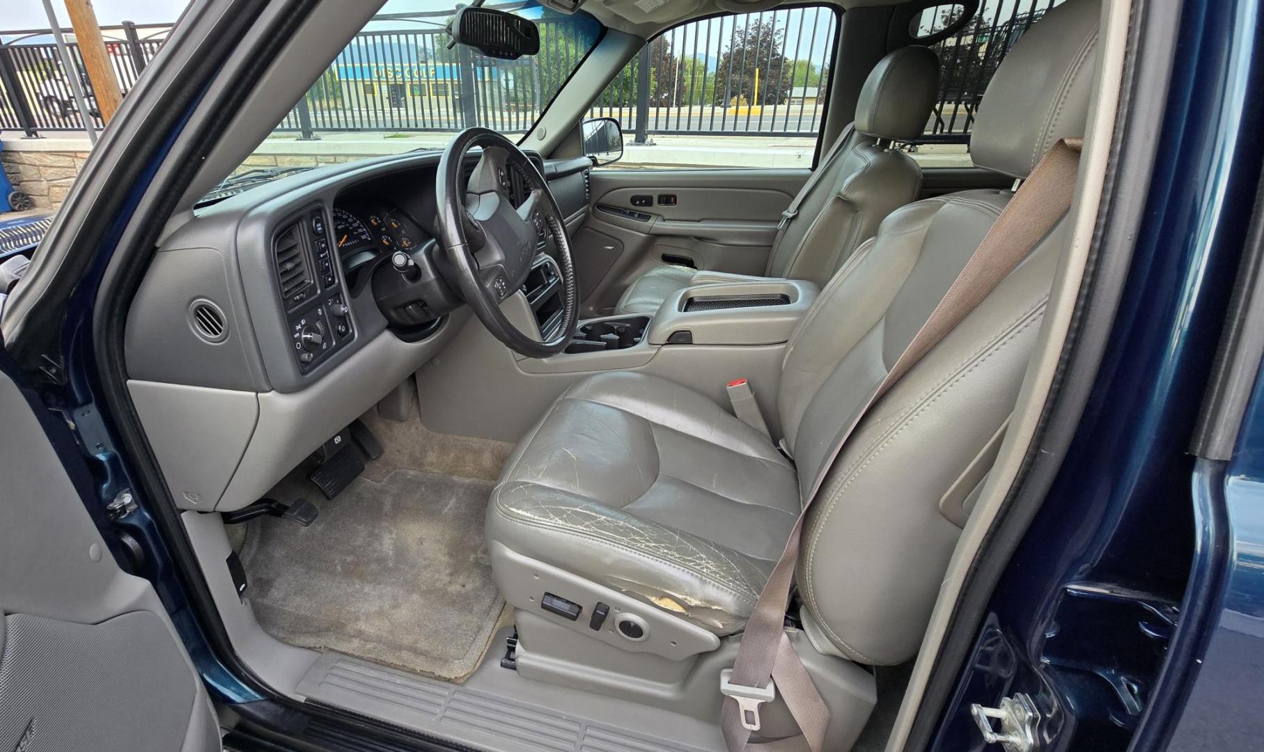 2006 Teal /Grey Leather Chevrolet Suburban Z71 Z71 (3GNFK16Z56G) with an 5.3L V8 SFI engine, Automatic transmission, located at 450 N Russell, Missoula, MT, 59801, (406) 543-6600, 46.874496, -114.017433 - Photo#14