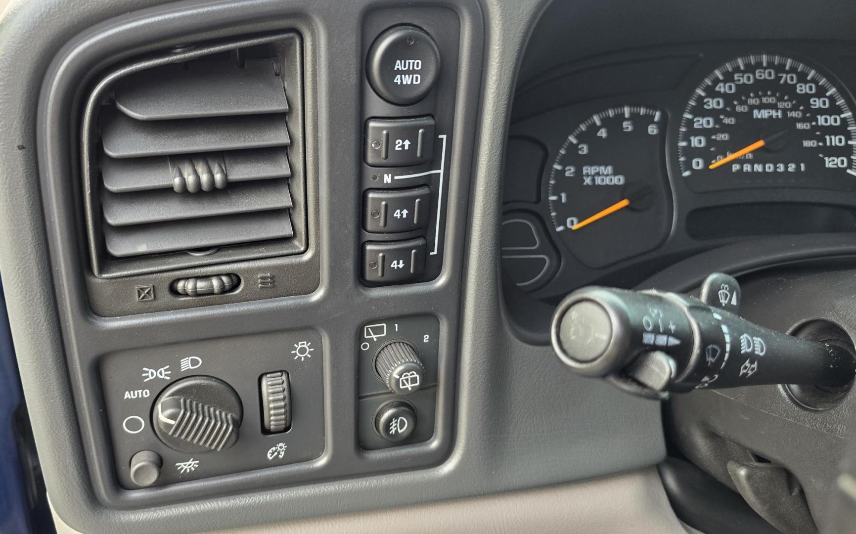 2006 Teal /Grey Leather Chevrolet Suburban Z71 Z71 (3GNFK16Z56G) with an 5.3L V8 SFI engine, Automatic transmission, located at 450 N Russell, Missoula, MT, 59801, (406) 543-6600, 46.874496, -114.017433 - Photo#20