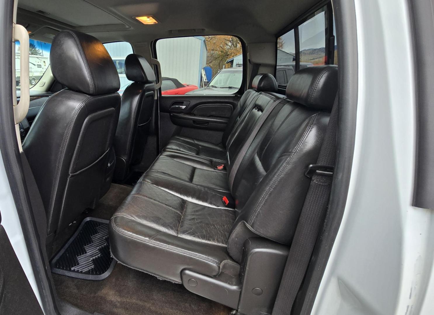 2008 White /Black Leather GMC Sierra 1500 Denali (2GTEK638381) with an 6.2L V8 SFI engine, Automatic transmission, located at 450 N Russell, Missoula, MT, 59801, (406) 543-6600, 46.874496, -114.017433 - GMC's top of the line Denali package. AWD. Powerful 6.2L v8 Engine. Automatic Transmission. Black leather interior. Heated Power Seats. Navigation. Power Sunroof. Air. Cruise. Tilt. Bedliner. AM FM CD Bluetooth. Nice Cooper Radials. Because of the miles, Financing is NOT Available on this Truck. - Photo#10