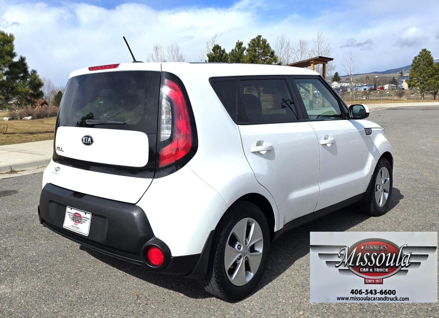 2016 White /Blk/Beige Kia Soul (KNDJN2A24G7) with an 1.6L L4 DOHC 16V engine, Automatic transmission, located at 450 N Russell, Missoula, MT, 59801, (406) 543-6600, 46.874496, -114.017433 - Cute little FWD with only 79,000 Miles. Very Economical 1.6L Engine. 6 Speed Automatic Transmission.Runs Amazing. Air. Cruise. Tilt. Power Windows and Locks. Remote Start. Comes with extra set of Studded Snow Tires. - Photo#3