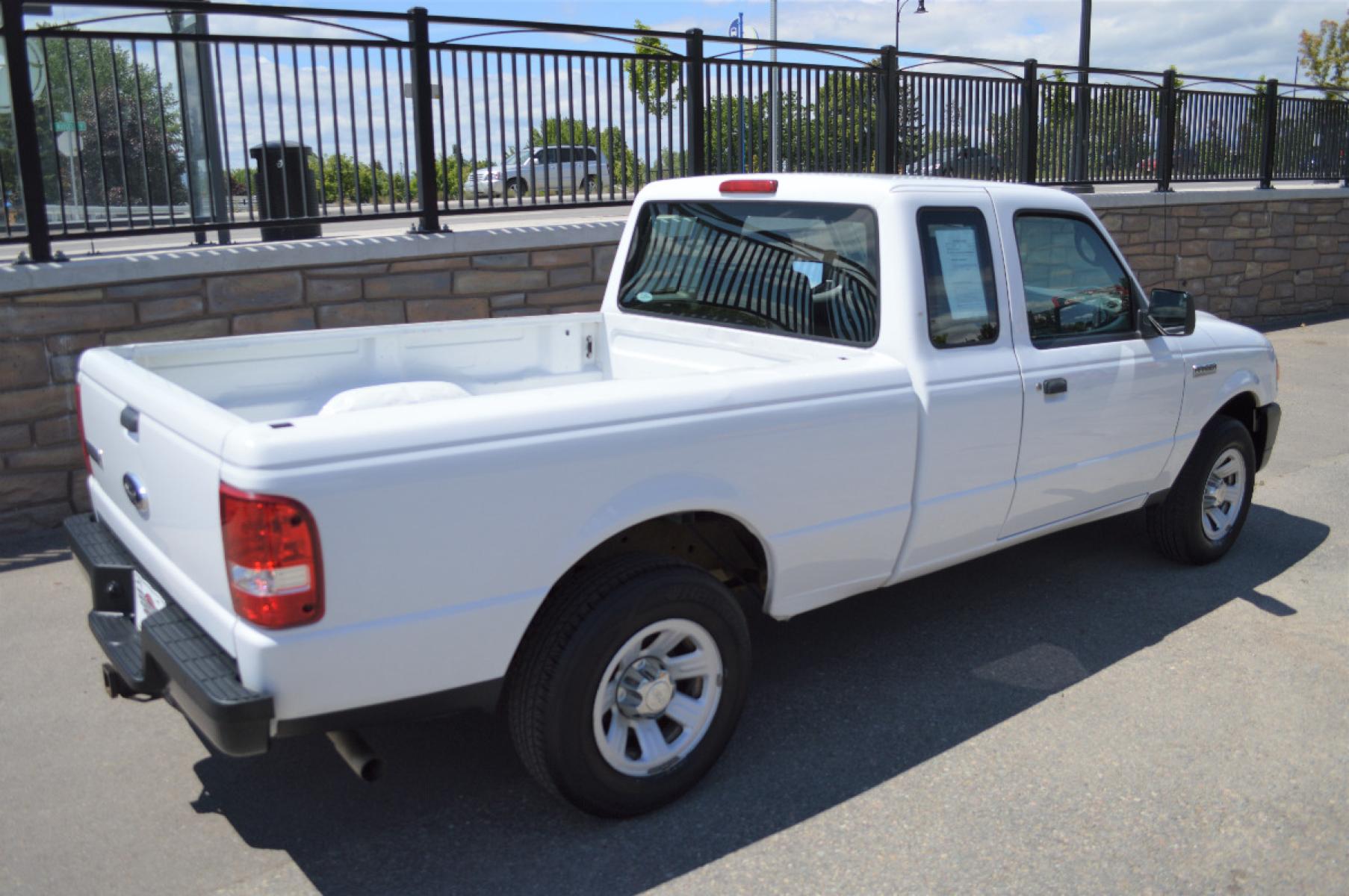 2009 White Ford Ranger Sport SuperCab 2WD (1FTYR14D19P) with an 2.3L L4 SOHC 8V engine, Automatic transmission, located at 450 N Russell, Missoula, MT, 59801, (406) 543-6600, 46.874496, -114.017433 - 1 Owner. Only 48K Miles. Excellent Condition. Clean CarFax - Photo #6
