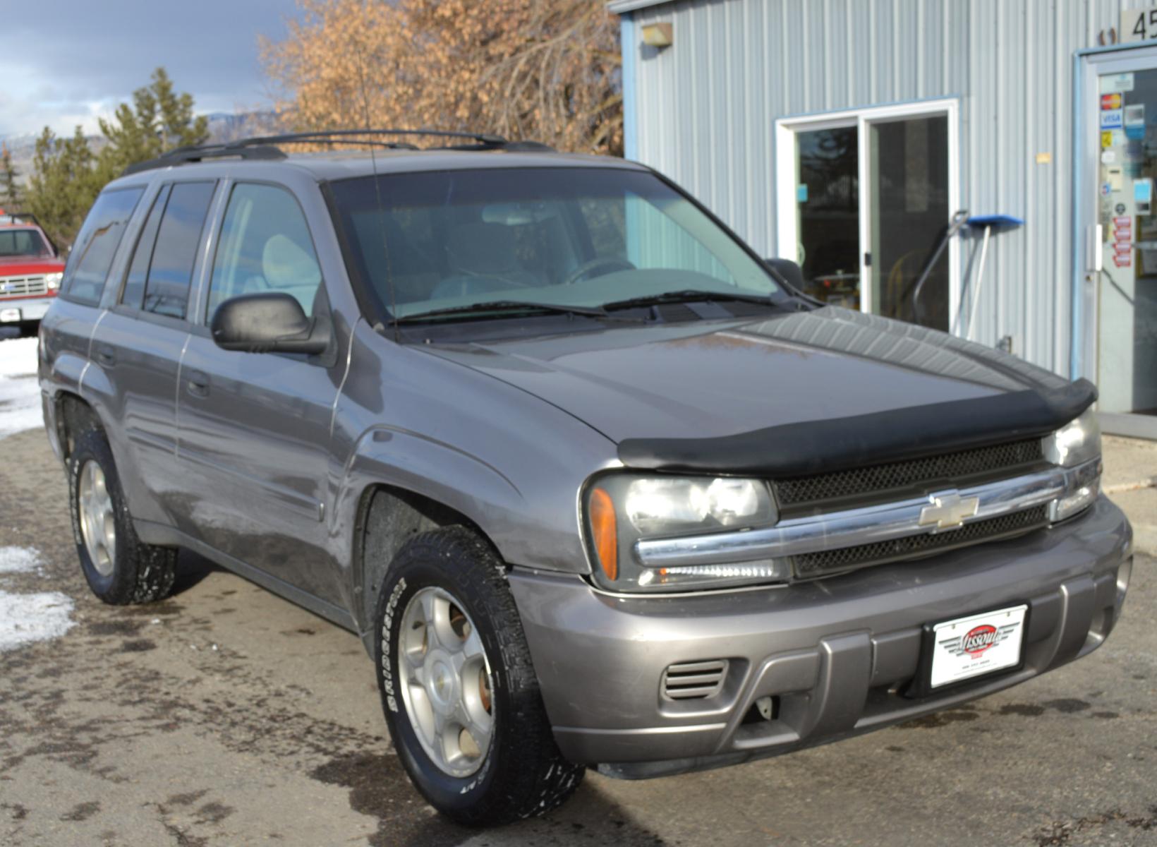 2006 Pewter Chevrolet TrailBlazer LS 4WD (1GNDT13S662) with an 4.2L L6 DOHC 24V engine, 4-Speed Automatic Overdrive transmission, located at 450 N Russell, Missoula, MT, 59801, (406) 543-6600, 46.874496, -114.017433 - Great Running SUV. Automatic Transmission. Power Sunroof. Air Conditioning. Power Windows. Cruise. Tilt. AM/FM CD. - Photo #7