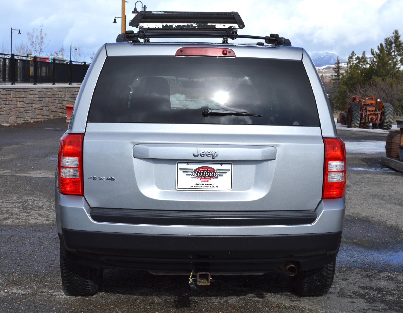 2015 Silver Jeep Patriot Sport 4WD (1C4NJRBB0FD) with an 2.4L L4 DOHC 16V engine, Automatic transmission, located at 450 N Russell, Missoula, MT, 59801, (406) 543-6600, 46.874496, -114.017433 - Nice Clean SUV. 4 Wheel Drive. Automatic Transmission. Air. Cruise. Tilt. Power Windows. - Photo #6