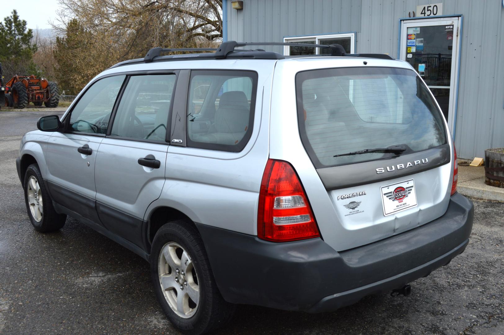 2003 Silver Subaru Forester 2.5 X (JF1SG63693G) with an 2.5L H4 DOHC 16V engine, 5-Speed Manual transmission, located at 450 N Russell, Missoula, MT, 59801, (406) 543-6600, 46.874496, -114.017433 - Great Running Suby. New Timing Belt, Water Pump, Head Gasket. New Clutch. Air Conditioning. Power Windows and Locks. This vehicle is 20 years old and is not eligible for lending through our finance companies. - Photo#5