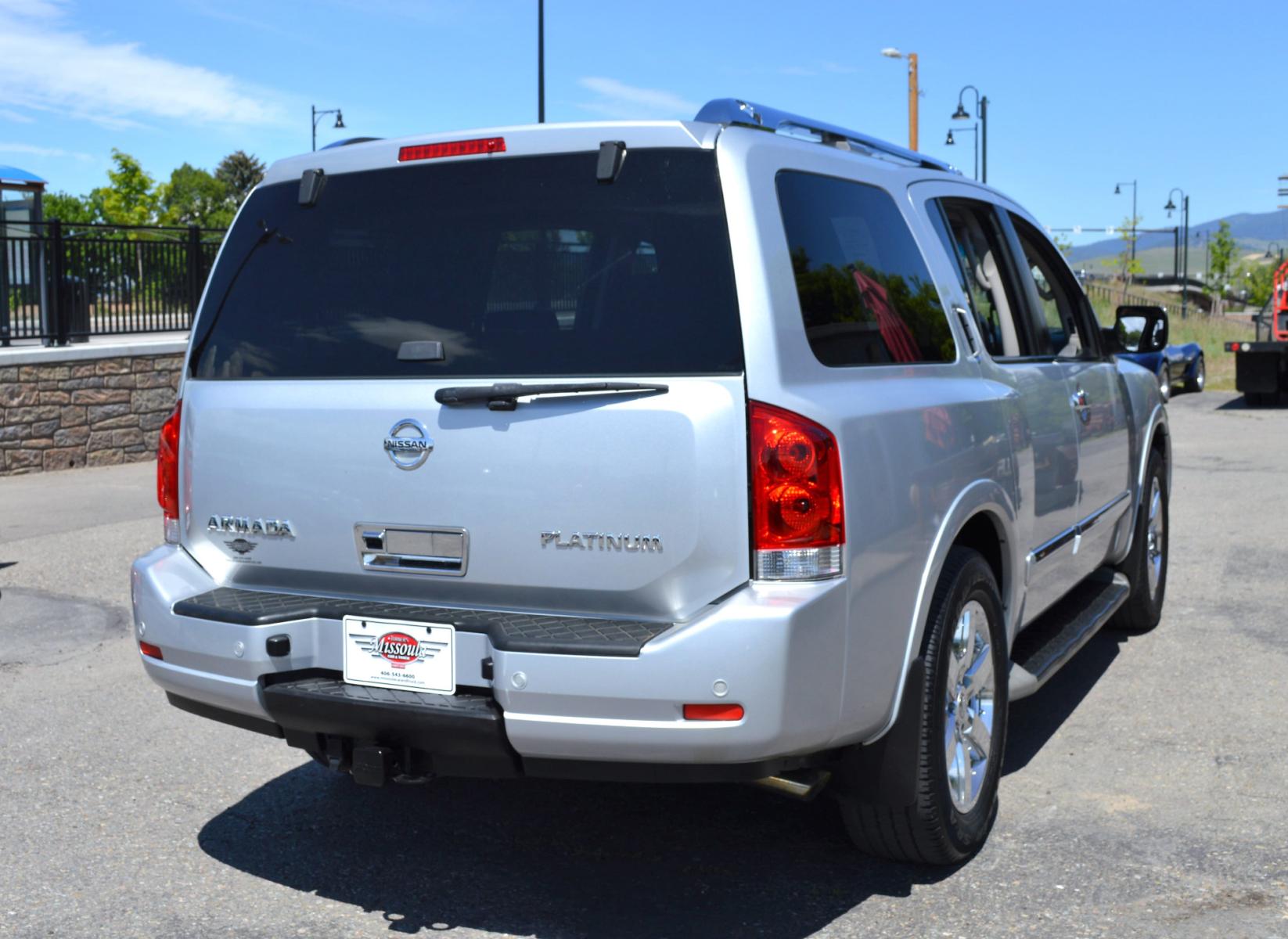 2011 Silver Nissan Armada SL 4WD (5N1AA0NC5BN) with an 5.6L V8 DOHC 32V engine, 5-Speed Automatic transmission, located at 450 N Russell, Missoula, MT, 59801, (406) 543-6600, 46.874496, -114.017433 - Really Nice SUV. 4 Wheel Drive. Power Sunroof. 3rd Row Seating. Rear Entertainment. Leather Heated Seats. Air. Cruise. Tilt. LOADED! - Photo #5