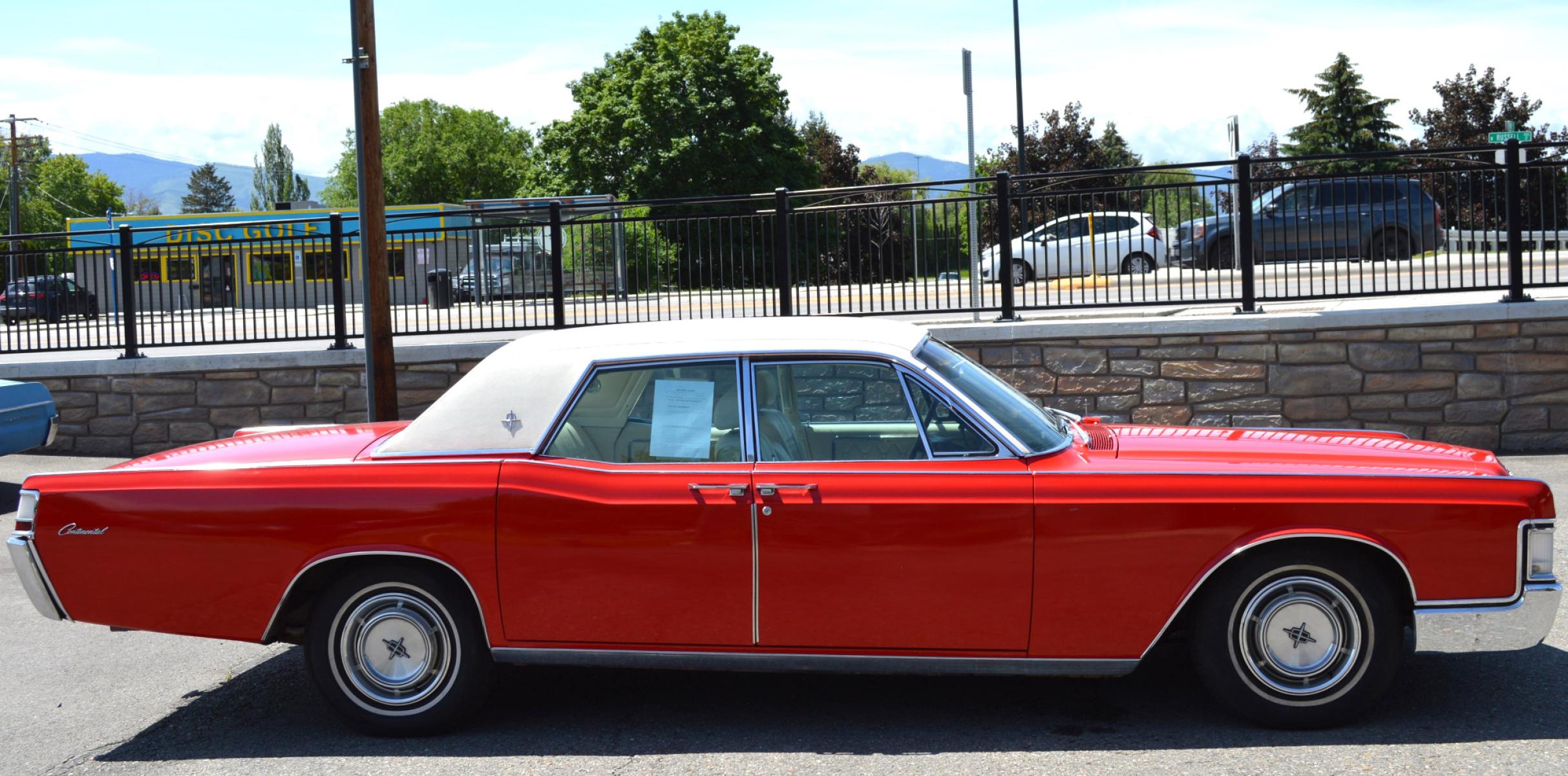1969 Red /White Lincoln Continental (9Y82A848385) with an 460 V8 engine, Automatic transmission, located at 450 N Russell, Missoula, MT, 59801, (406) 543-6600, 46.874496, -114.017433 - Beautiful Car. Excellent Condition. Power Leather Seat. Power Windows and Locks. Air Conditioning. AM FM Radio This vehicle is more then 20 years old and is not eligible for lending through our finance companies. - Photo #2
