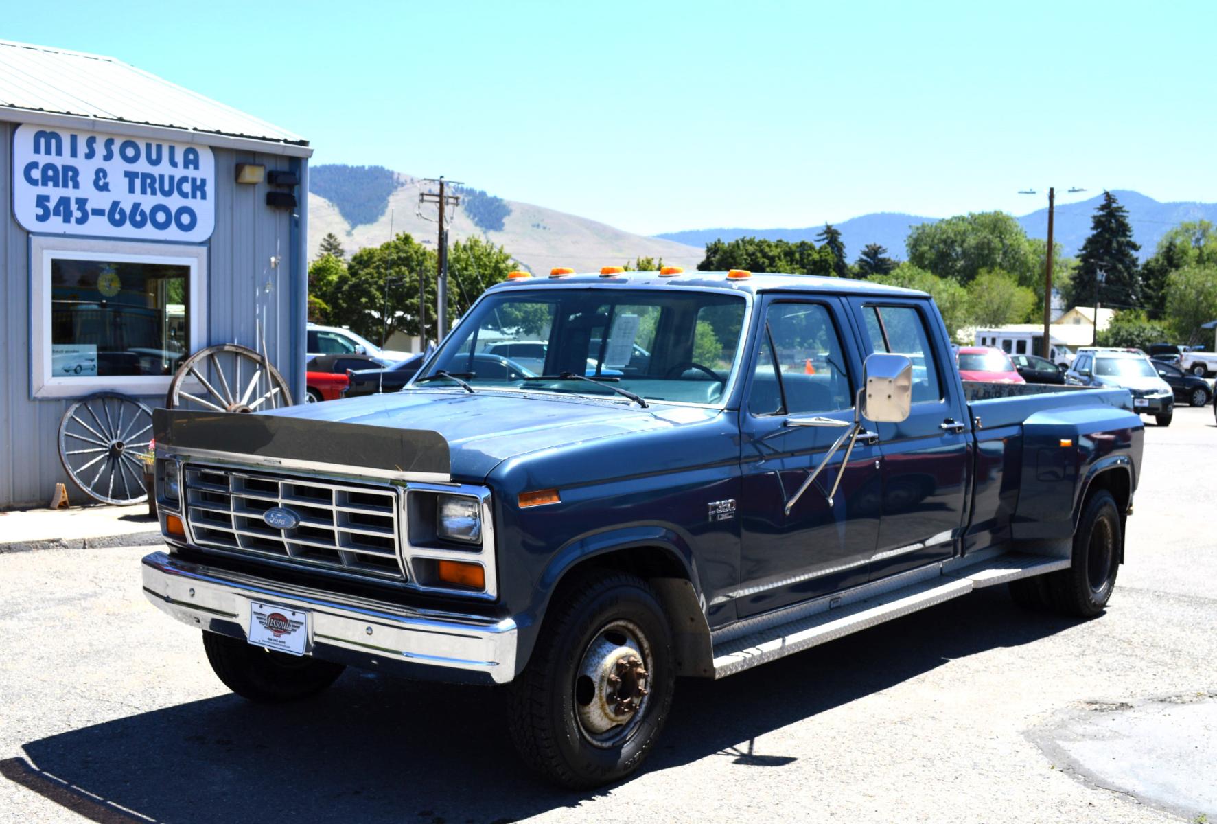 1986 Blue /Blue Ford F-350 Base (2FTJW35LXGC) with an 7.5L V8 OHV 16V engine, Automatic transmission, located at 450 N Russell, Missoula, MT, 59801, (406) 543-6600, 46.874496, -114.017433 - 1 Ton Dually Long Box CrewCab. Rear Wheel Drive. 7.5 Liter V8. Automatic Transmission. 43K Original Miles. Interior is close to Perfect. Clear Coat is pealing some. This vehicle is more then 20 years old and is not eligible for lending through our finance companies. - Photo #3