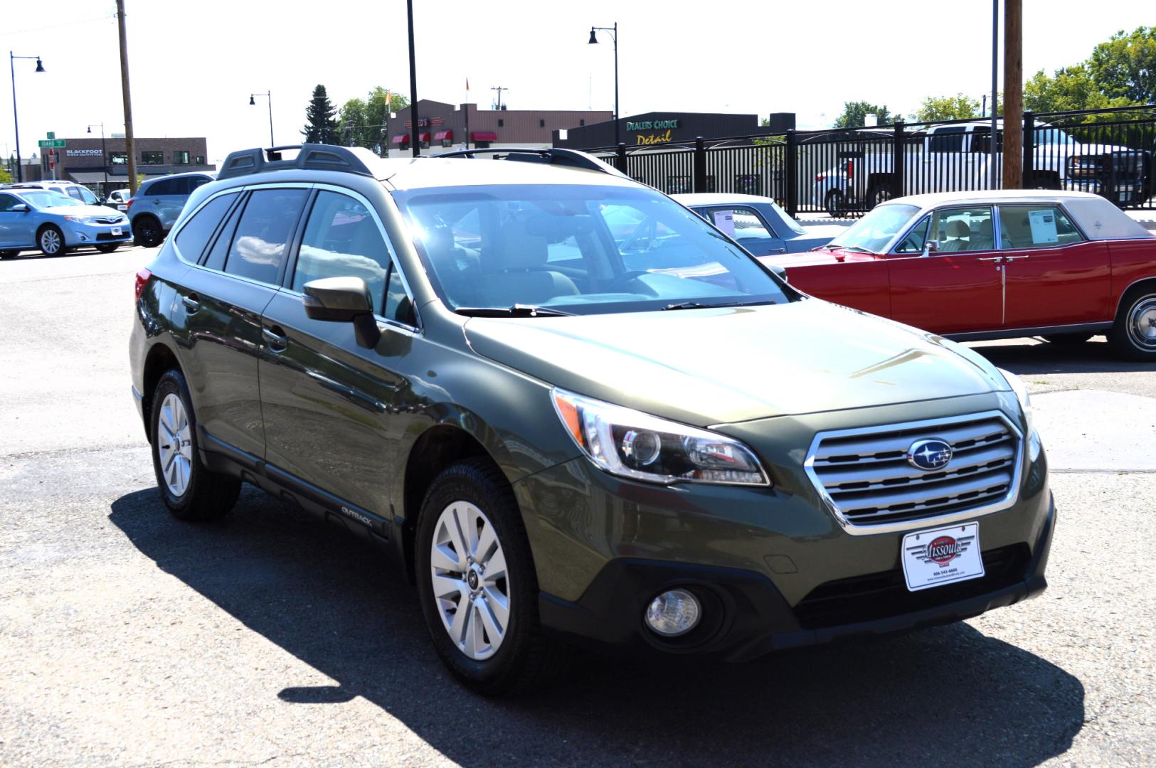 2015 Green /White Subaru Outback 2.5i Premium (4S4BSAFC5F3) with an 2.5L H4 DOHC 16V engine, 6-Speed Automatic transmission, located at 450 N Russell, Missoula, MT, 59801, (406) 543-6600, 46.874496, -114.017433 - Beautiful Green Outback. All Wheel Drive.Automatic Transmission. Heated Seats. Air. Cruise. Tilt. AM FM CD Sat. Bluetooth. Backup Camera. - Photo#3