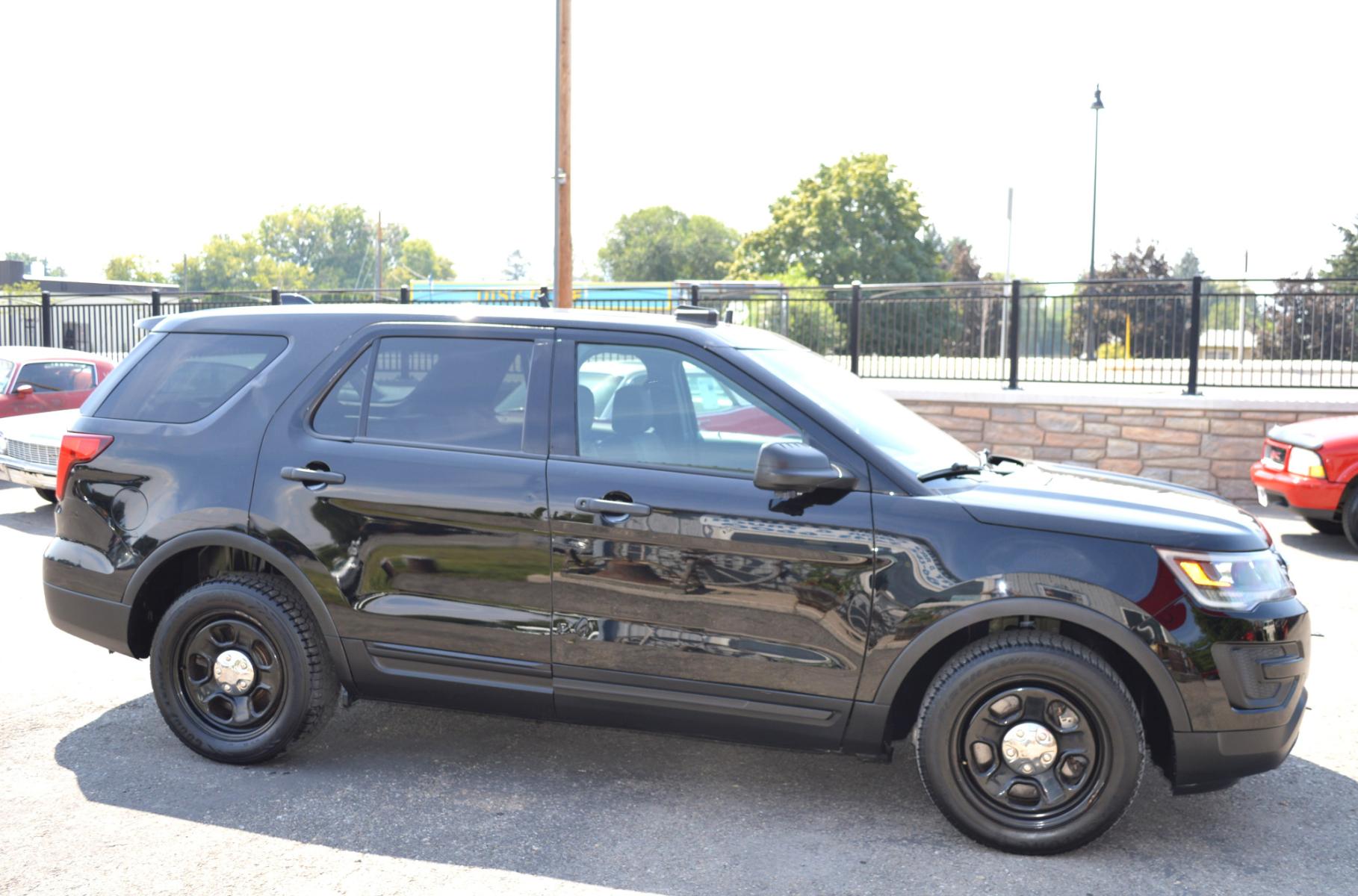 2016 Black Ford Explorer Police 4WD (1FM5K8AR7GG) with an 3.7L V6 DOHC 24V engine, 6-Speed Automatic transmission, located at 450 N Russell, Missoula, MT, 59801, (406) 543-6600, 46.874496, -114.017433 - AWD Former Law Enforcement SUV. Tons of Power. Automatic. Air. Cruise. Tilt. Power Windows. Power Drivers Seat. AM FM CD. Bluetooth - Photo #5