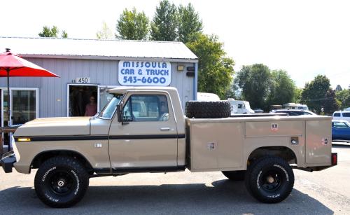 1975 Ford F100 Ranger XLT 4X4 with Utility Box