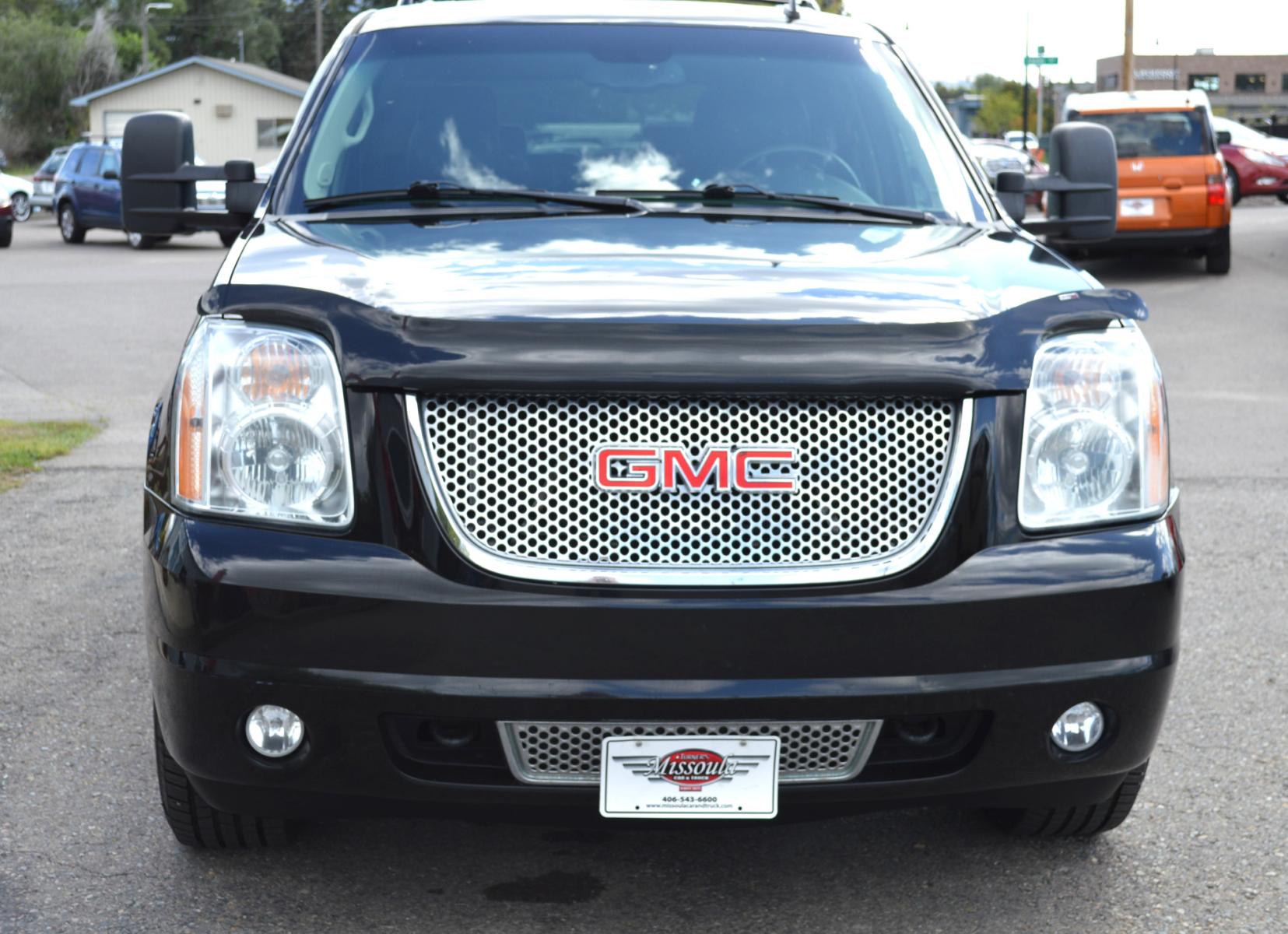 2013 Black /Black GMC Yukon Denali 4WD (1GKS2EEF6DR) with an 6.2L V8 OHV 16V engine, 6-Speed Automatic transmission, located at 450 N Russell, Missoula, MT, 59801, (406) 543-6600, 46.874496, -114.017433 - Excellent Condition SUV. Leather Heated Power Seats. Rear Bucket Seats. 3rd Row Seating. Power Sunroof. Rear Entertainment. Rear Climate Control. Like New Michelin Tires - Photo #3