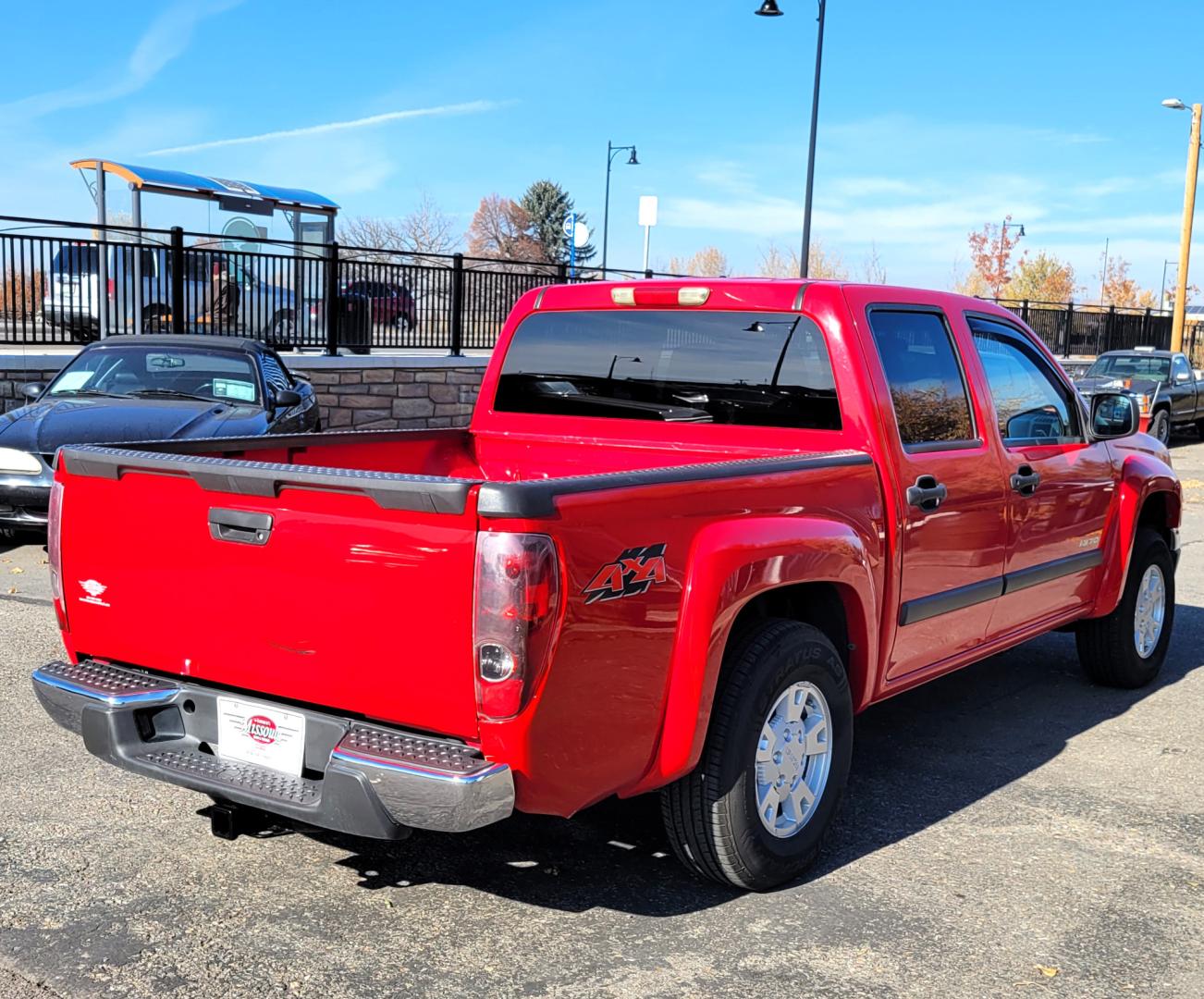2007 Red /Black Isuzu Truck i-370 Crew Cab LS 4WD (1GGDT13E678) with an 3.7L L5 DOHC 20V engine, 4-Speed Automatic transmission, located at 450 N Russell, Missoula, MT, 59801, (406) 543-6600, 46.874496, -114.017433 - Photo#3