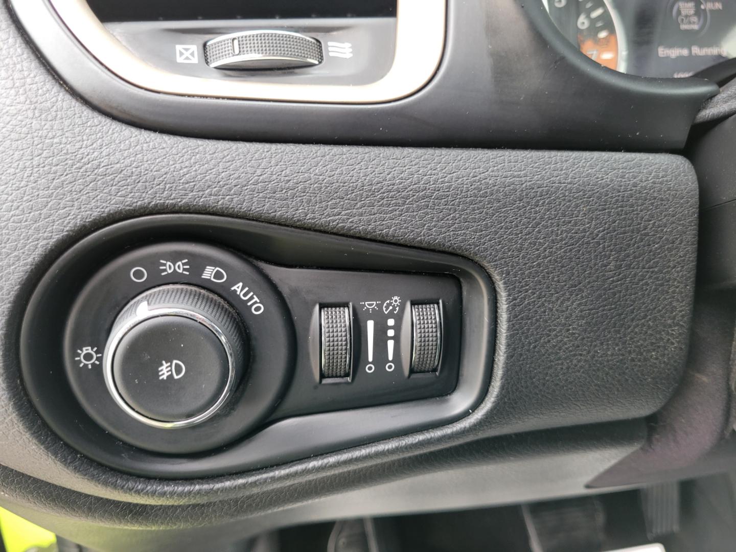 2017 Hyper Green /Black Jeep Renegade Limited 4WD (ZACCJBDB9HP) with an 2.4L L4 DOHC 16V engine, 9A transmission, located at 450 N Russell, Missoula, MT, 59801, (406) 543-6600, 46.874496, -114.017433 - Photo#16