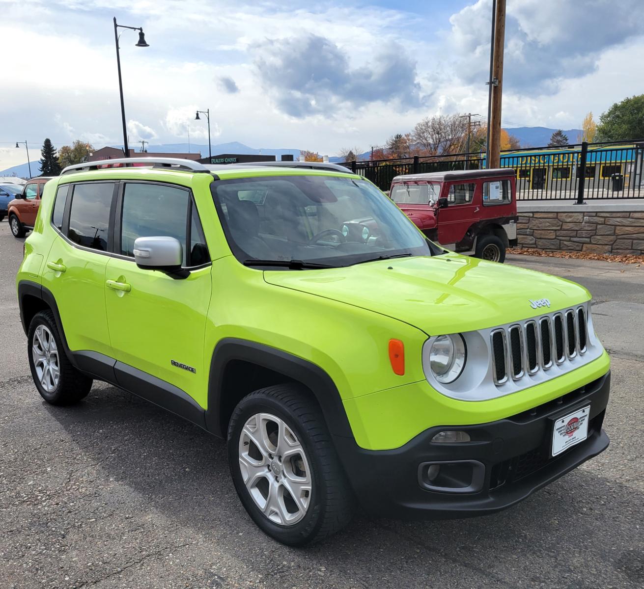 2017 Hyper Green /Black Jeep Renegade Limited 4WD (ZACCJBDB9HP) with an 2.4L L4 DOHC 16V engine, 9A transmission, located at 450 N Russell, Missoula, MT, 59801, (406) 543-6600, 46.874496, -114.017433 - 4 Wheel Drive. Automatic Transmission. Heated Leather Seats. Power Drivers Seat. Power Moon Roof. Air. Cruise. Tilt. Navigation. AM FM XM. Power Windows and Locks. Heated Steering Wheel. - Photo #3