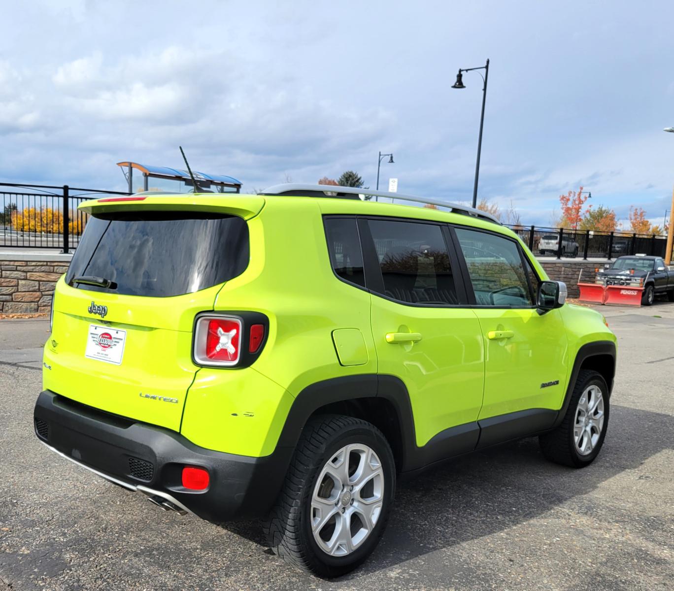 2017 Hyper Green /Black Jeep Renegade Limited 4WD (ZACCJBDB9HP) with an 2.4L L4 DOHC 16V engine, 9A transmission, located at 450 N Russell, Missoula, MT, 59801, (406) 543-6600, 46.874496, -114.017433 - 4 Wheel Drive. Automatic Transmission. Heated Leather Seats. Power Drivers Seat. Power Moon Roof. Air. Cruise. Tilt. Navigation. AM FM XM. Power Windows and Locks. Heated Steering Wheel. - Photo #5