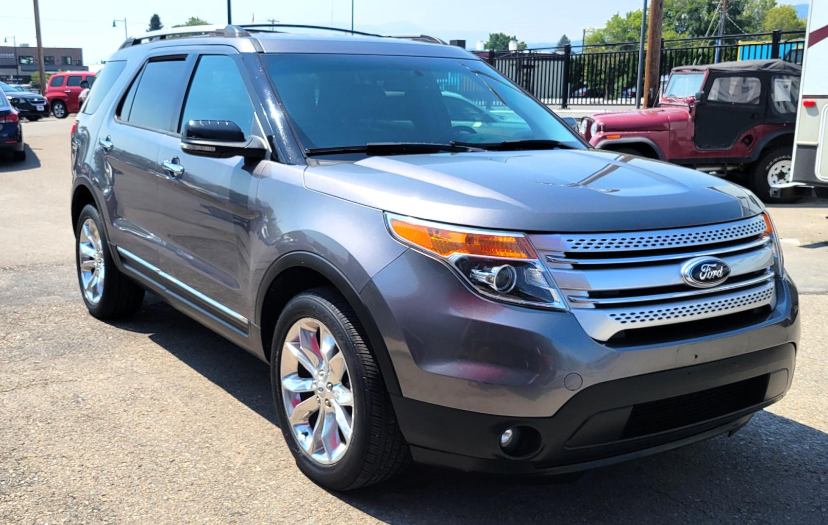 2013 Grey /Black Ford Explorer XLT (1FM5K8D87DG) with an 3.5L v6 engine, 6 Speed Auto transmission, located at 450 N Russell, Missoula, MT, 59801, (406) 543-6600, 46.874496, -114.017433 - Photo#3