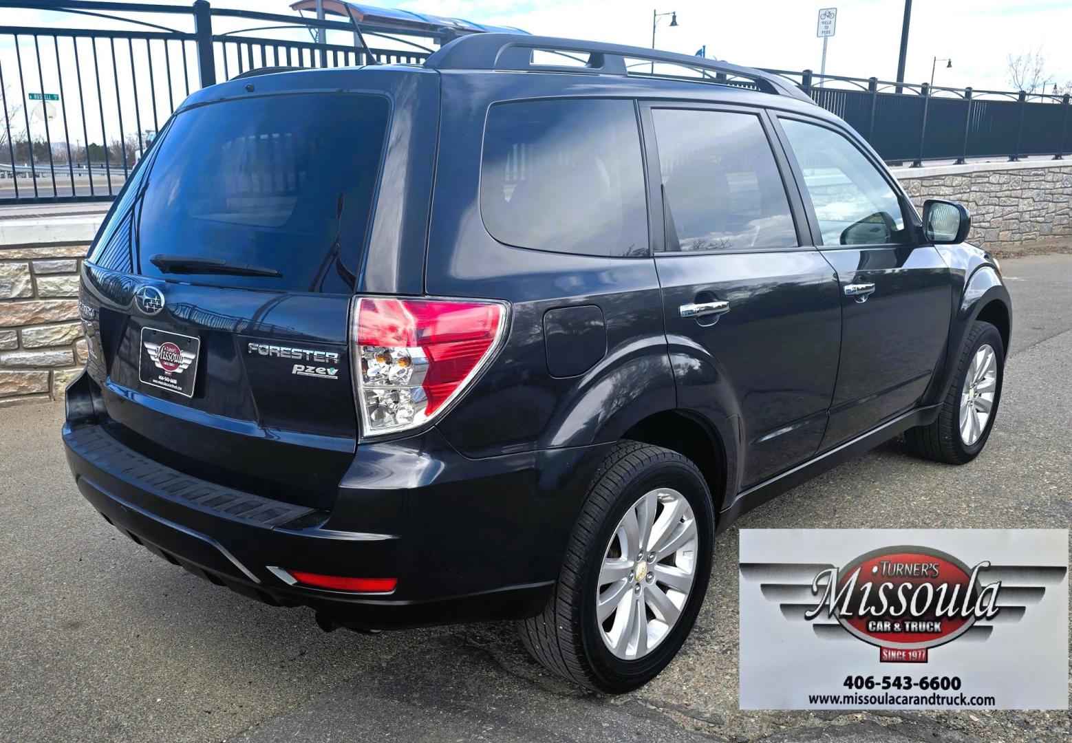 2012 Grey /White Subaru Forester 2.5X Premium (JF2SHADCXCH) with an 2.5L H4 SOHC 16V engine, 4-Speed Automatic transmission, located at 450 N Russell, Missoula, MT, 59801, (406) 543-6600, 46.874496, -114.017433 - Great Miles. Only 95K. Very Clean AWD Forester. 2.4L H4 Engine. Automatic Transmission. Huge Sunroof. Power Drivers Seat. Heated Front Seats. AM FM Bluetooth. Air. Cruise. Tilt. Power Windows and Locks. Rubber is Like New. We Finance through local Credit Unions. We do NOT offer In House (Buy Her - Photo#4