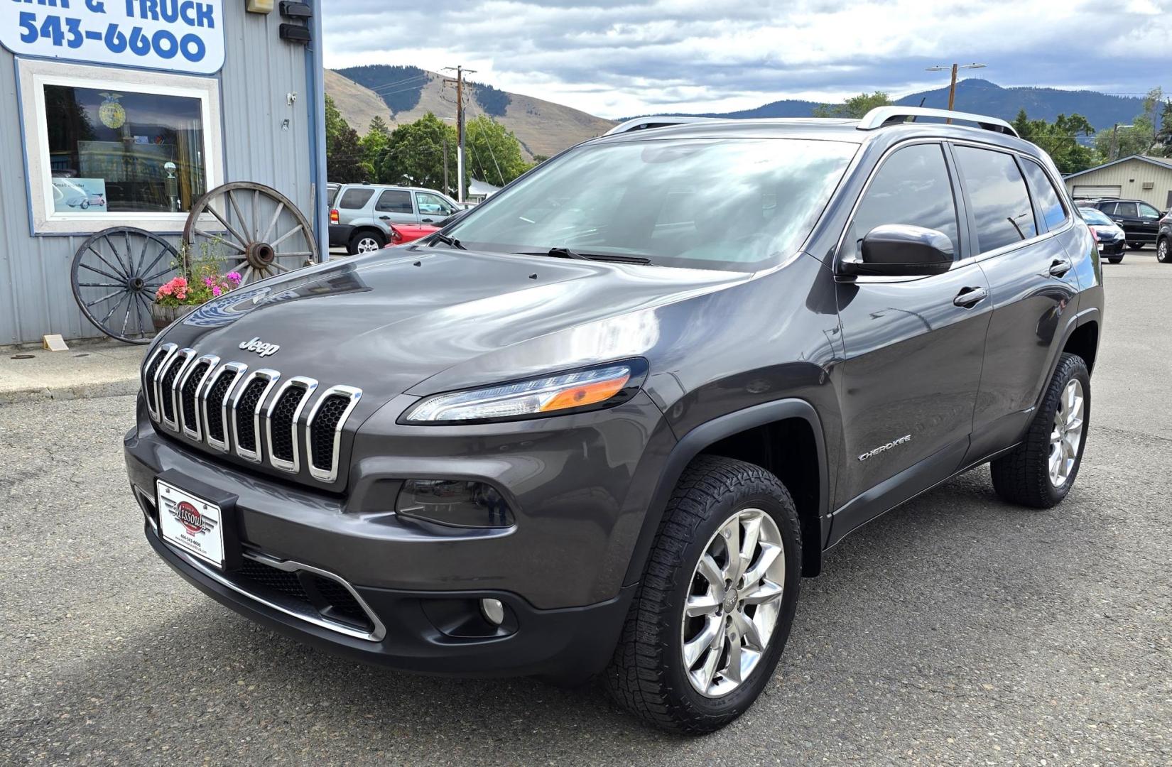 2014 Grey /Black Jeep Cherokee Limited 4WD (1C4PJMDS8EW) with an 3.2L V6 DOHC 24V engine, 9-Speed Automatic transmission, located at 450 N Russell, Missoula, MT, 59801, (406) 543-6600, 46.874496, -114.017433 - Photo#0