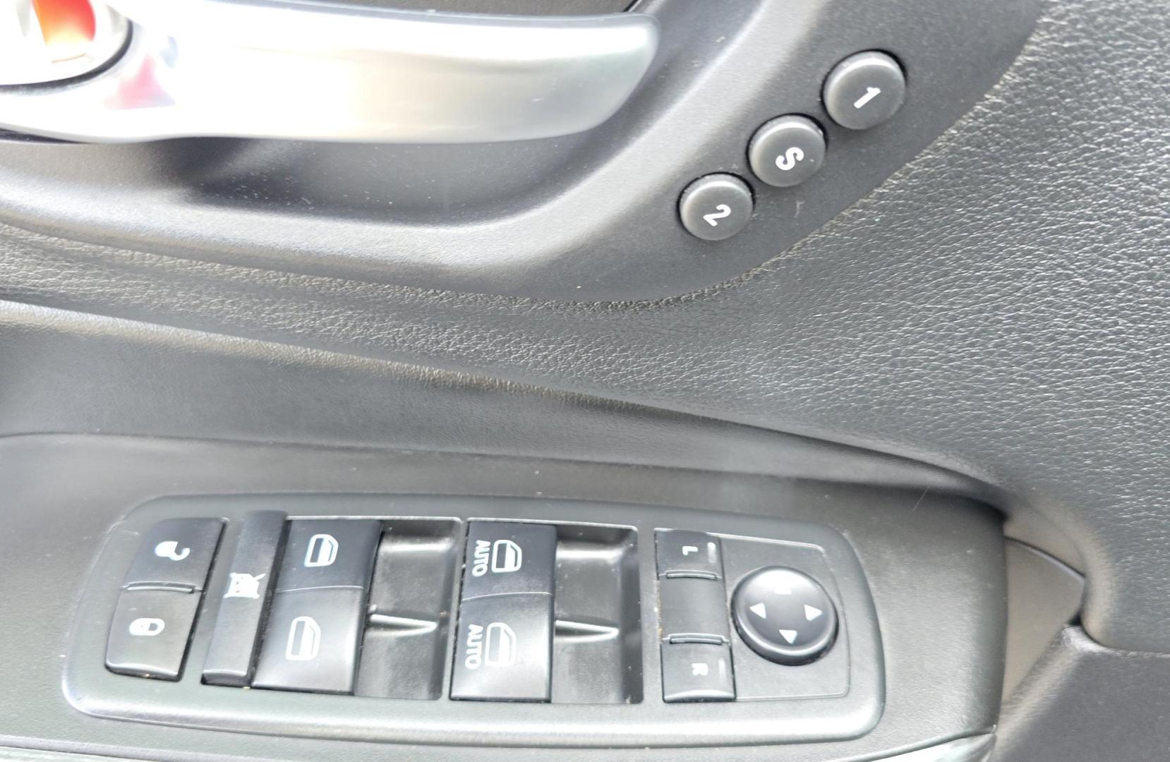 2014 Grey /Black Jeep Cherokee Limited 4WD (1C4PJMDS8EW) with an 3.2L V6 DOHC 24V engine, 9-Speed Automatic transmission, located at 450 N Russell, Missoula, MT, 59801, (406) 543-6600, 46.874496, -114.017433 - Photo#15