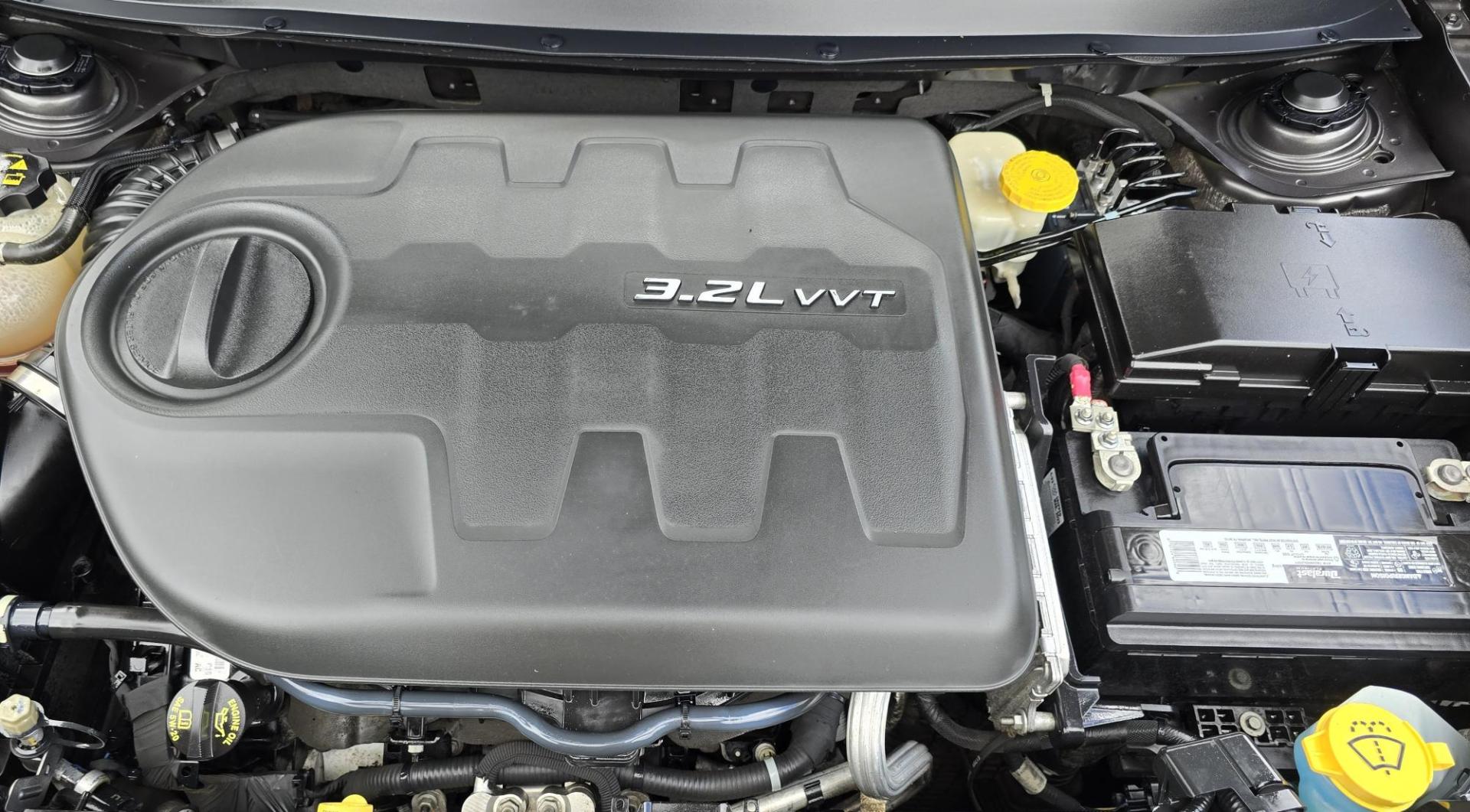 2014 Grey /Black Jeep Cherokee Limited 4WD (1C4PJMDS8EW) with an 3.2L V6 DOHC 24V engine, 9-Speed Automatic transmission, located at 450 N Russell, Missoula, MT, 59801, (406) 543-6600, 46.874496, -114.017433 - Photo#21
