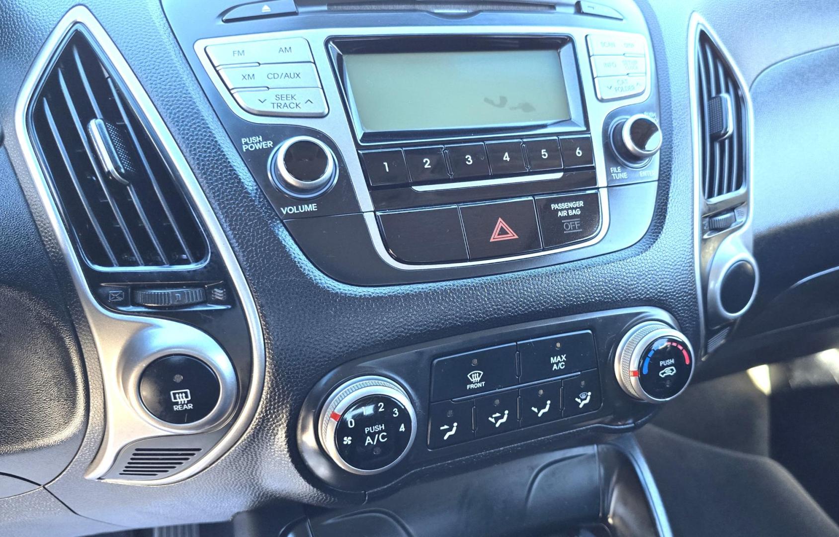 2010 Silver /Black Hyundai Tucson GLS AWD (KM8JUCAC5AU) with an 2.4L L4 DOHC 16V engine, 6-Speed Auto transmission, located at 450 N Russell, Missoula, MT, 59801, (406) 543-6600, 46.874496, -114.017433 - Photo#15