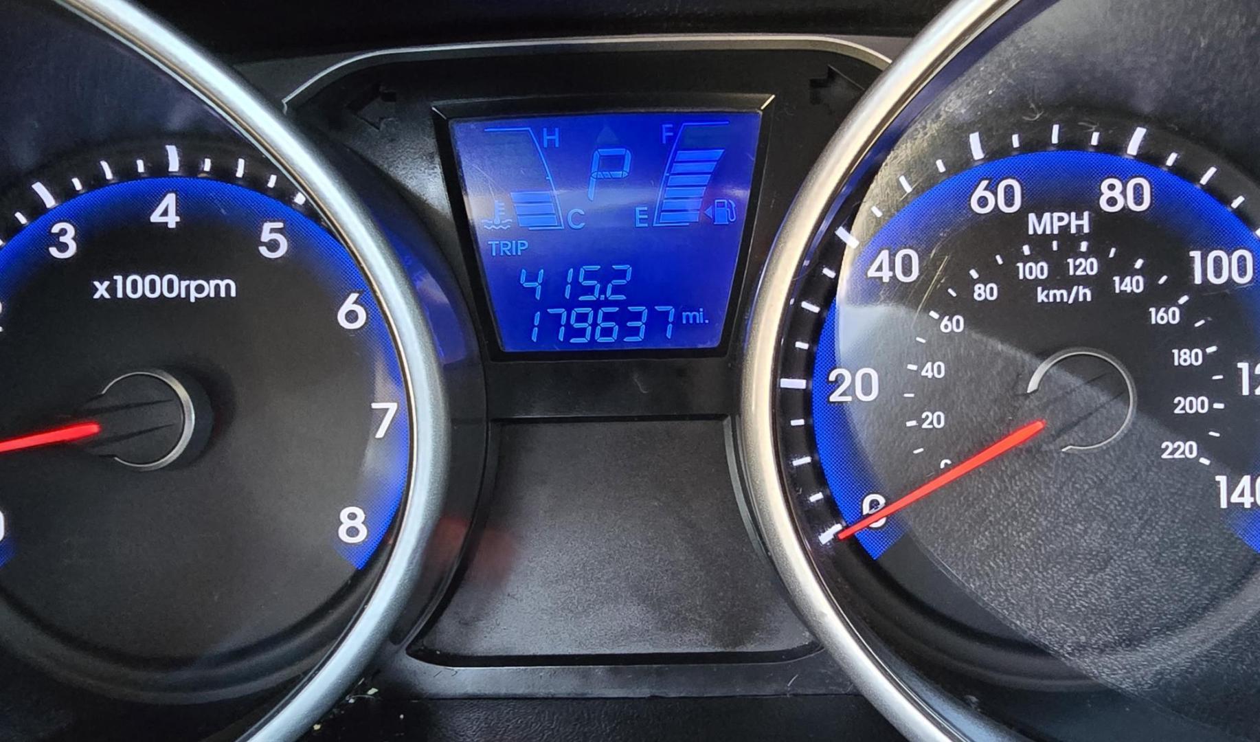 2010 Silver /Black Hyundai Tucson GLS AWD (KM8JUCAC5AU) with an 2.4L L4 DOHC 16V engine, 6-Speed Auto transmission, located at 450 N Russell, Missoula, MT, 59801, (406) 543-6600, 46.874496, -114.017433 - Photo#16