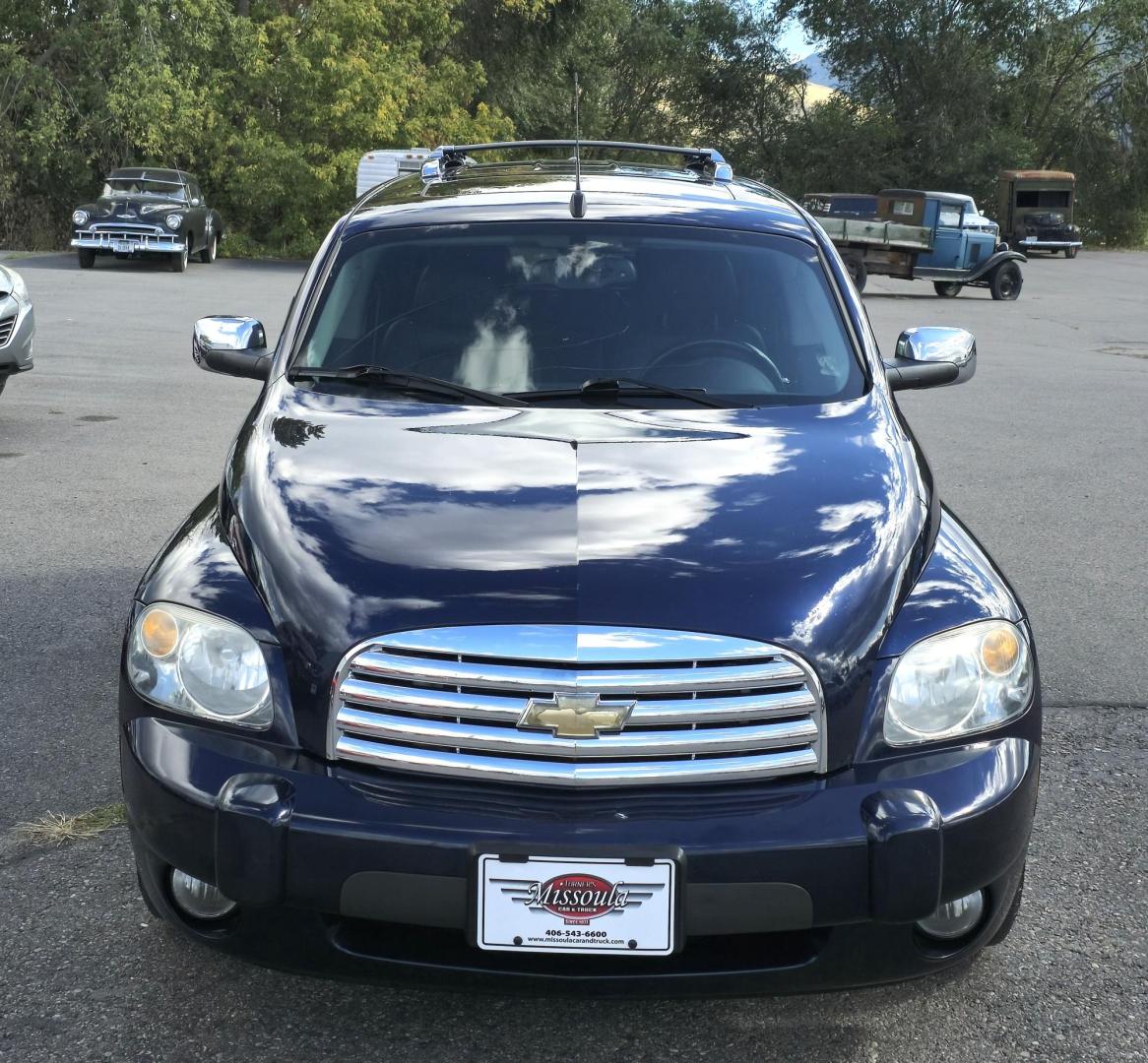2010 Blue /Black Chevrolet HHR LT1 (3GNBACDV2AS) with an 2.4L L4 DOHC 16V FFV engine, 4-Speed Automatic transmission, located at 450 N Russell, Missoula, MT, 59801, (406) 543-6600, 46.874496, -114.017433 - Photo#4