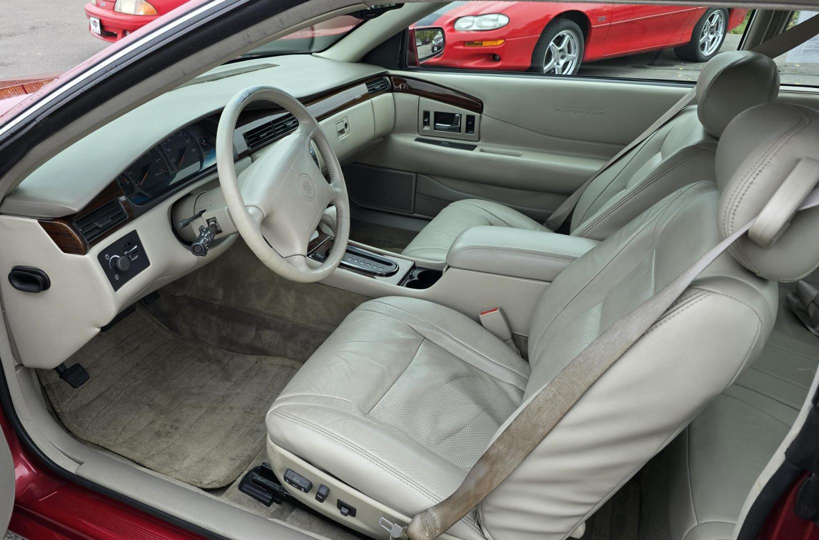 1999 Red /Black Cadillac Eldorado Touring Coupe (1G6ET129XXU) with an 4.6L V8 DOHC 32V engine, 4-Speed Automatic Overdrive transmission, located at 450 N Russell, Missoula, MT, 59801, (406) 543-6600, 46.874496, -114.017433 - Photo#13