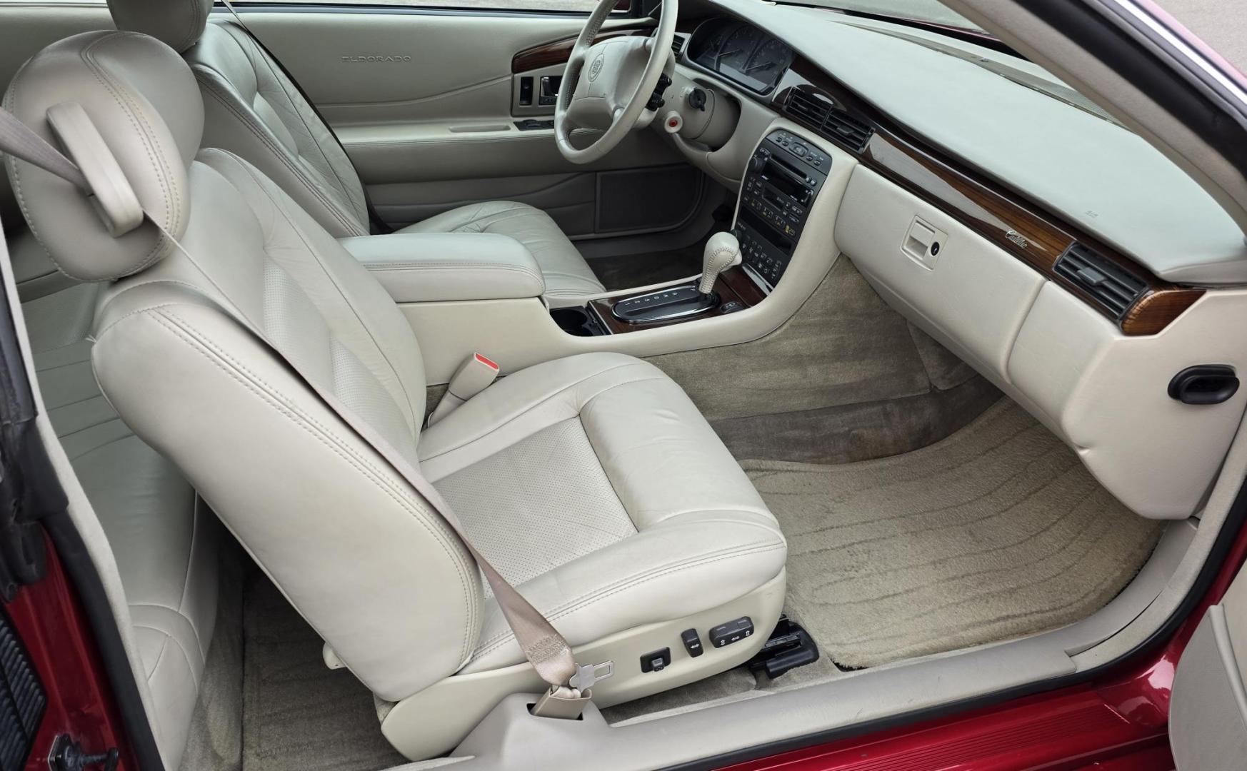 1999 Red /Black Cadillac Eldorado Touring Coupe (1G6ET129XXU) with an 4.6L V8 DOHC 32V engine, 4-Speed Automatic Overdrive transmission, located at 450 N Russell, Missoula, MT, 59801, (406) 543-6600, 46.874496, -114.017433 - Photo#8