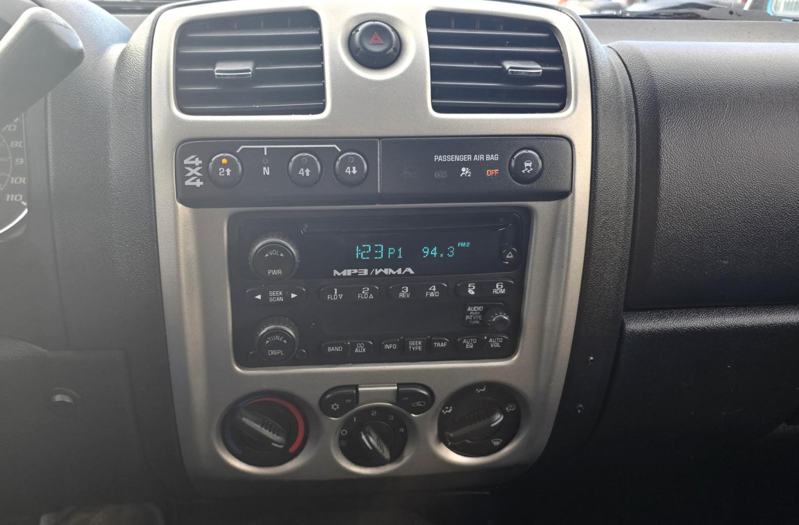2009 White /Black Chevrolet Colorado Work Truck Ext. Cab 4WD (1GCDT19E998) with an 3.7L L5 DOHC 20V engine, Automatic transmission, located at 450 N Russell, Missoula, MT, 59801, (406) 543-6600, 46.874496, -114.017433 - 1 Owner. Clean Carfax. Former Missoula Animal Control Truck with Nice Topper. 4WD. 3.7L I5 Engine. Automatic Transmission. Air Conditioning. Cruise Control. Power Windows and Locks. Comes with Original Tailgate in case you want to take the topper off. - Photo#7