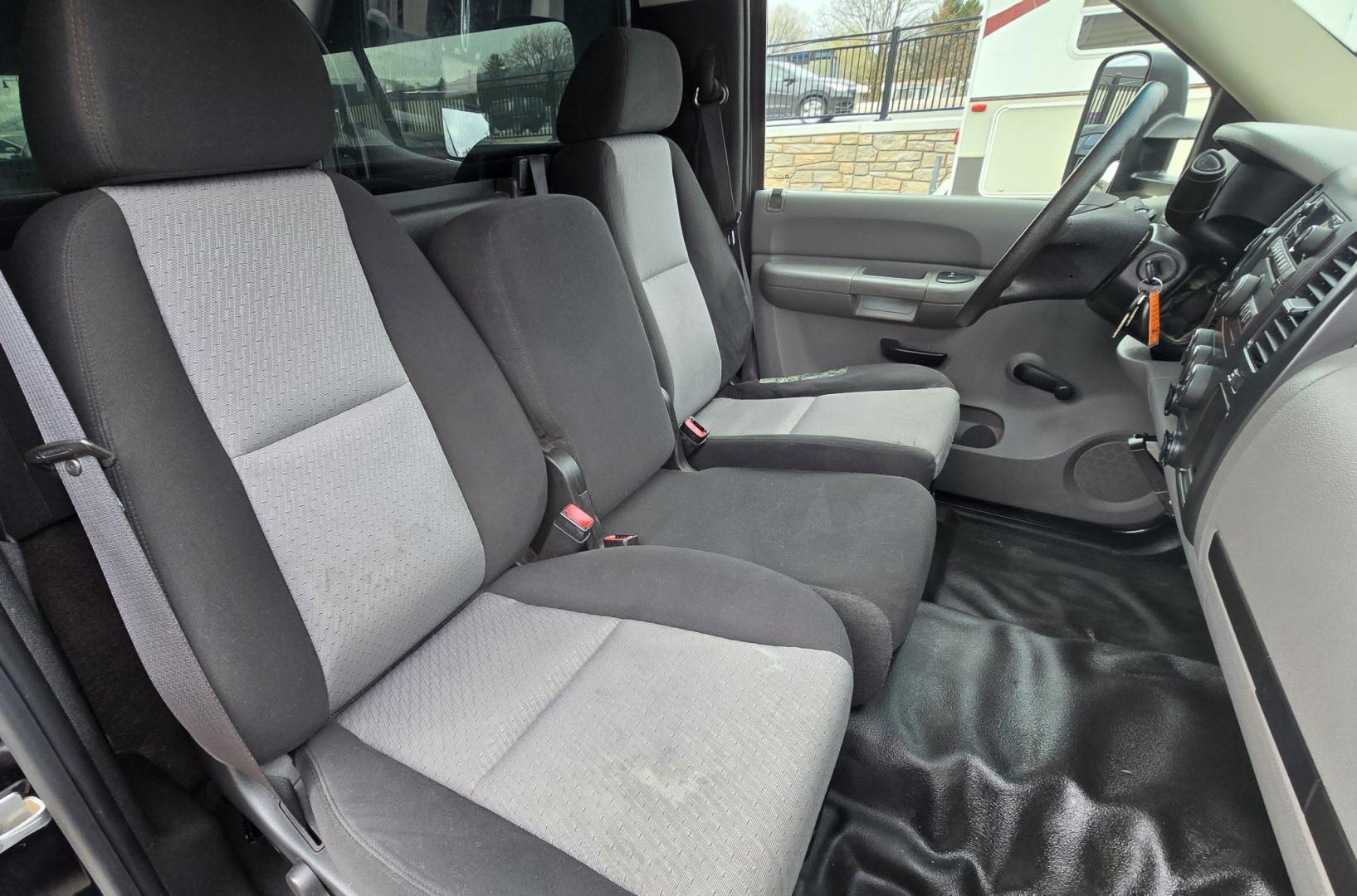 2007 Black /Black Chevrolet Silverado 1500 LT1 2WD (1GCEC14C67Z) with an 4.8L V8 OHV 16V engine, 4-Speed Automatic Overdrive transmission, located at 450 N Russell, Missoula, MT, 59801, (406) 543-6600, 46.874496, -114.017433 - Cute Shorty Chevy with Nice Matching Carpeted Topper. 2 Wheel Drive. 4.8L V8 Engine. Air Conditioning. Tilt. AM FM CD Player. Chrome Grill Guard. Running Boards. - Photo#12