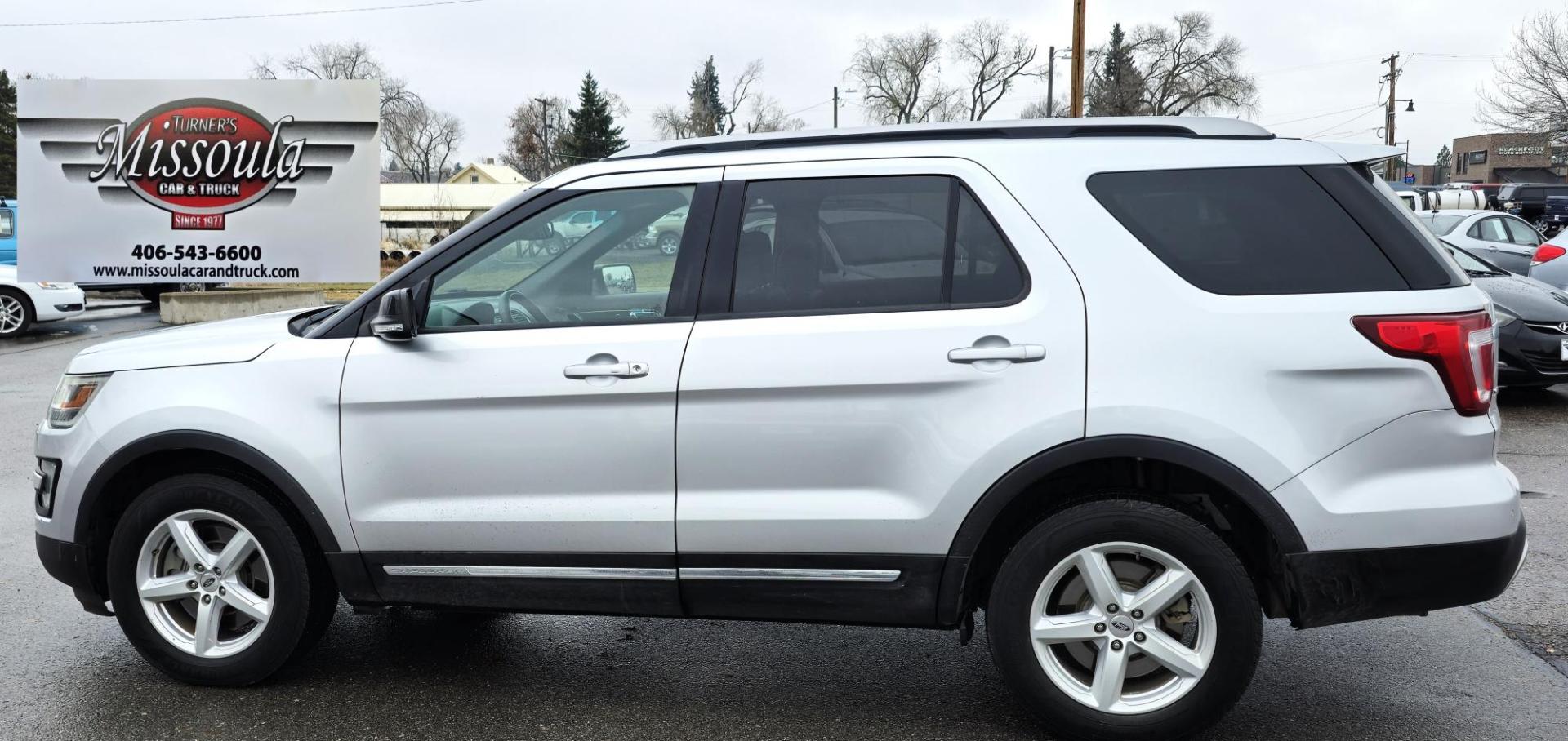 2016 Silver /Black Ford Explorer XLT 4WD (1FM5K8D85GG) with an 3.5L V6 DOHC 24V engine, 6-Speed Automatic transmission, located at 450 N Russell, Missoula, MT, 59801, (406) 543-6600, 46.874496, -114.017433 - Photo#5