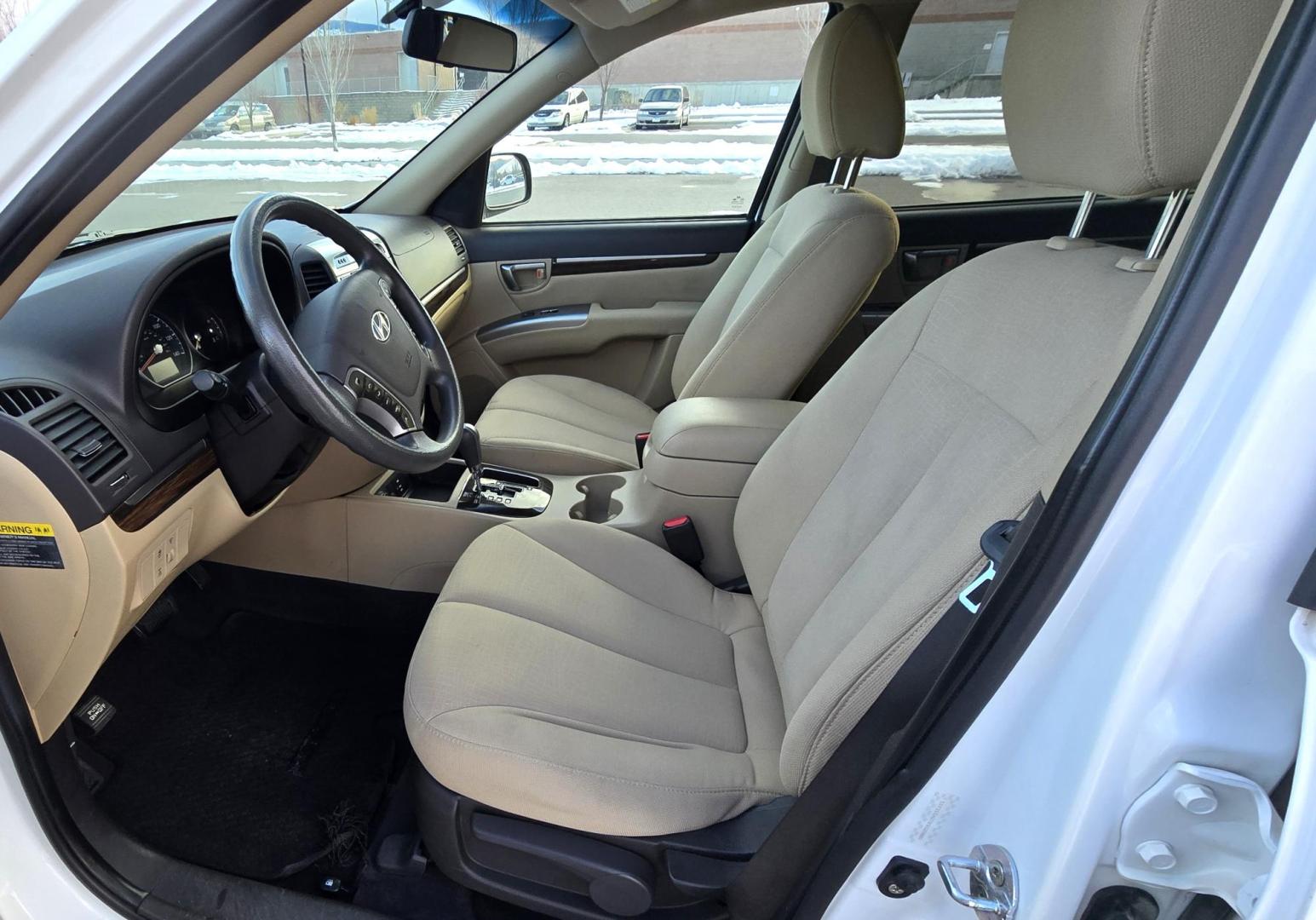 2011 White /Tan Hyundai Santa Fe GLS 3.5 4WD (5XYZGDAG7BG) with an 3.5L V6 DOHC 24V engine, 6-Speed Automatic transmission, located at 450 N Russell, Missoula, MT, 59801, (406) 543-6600, 46.874496, -114.017433 - Super Clean AWD SUV with only 92K Miles. Zippy 3.5L V6 Engine. 6 Speed Automatic. Bluetooth. AM FM CD. Air. Cruise. Tilt. Power Windows and Locks. Clean Carfax. - Photo#14