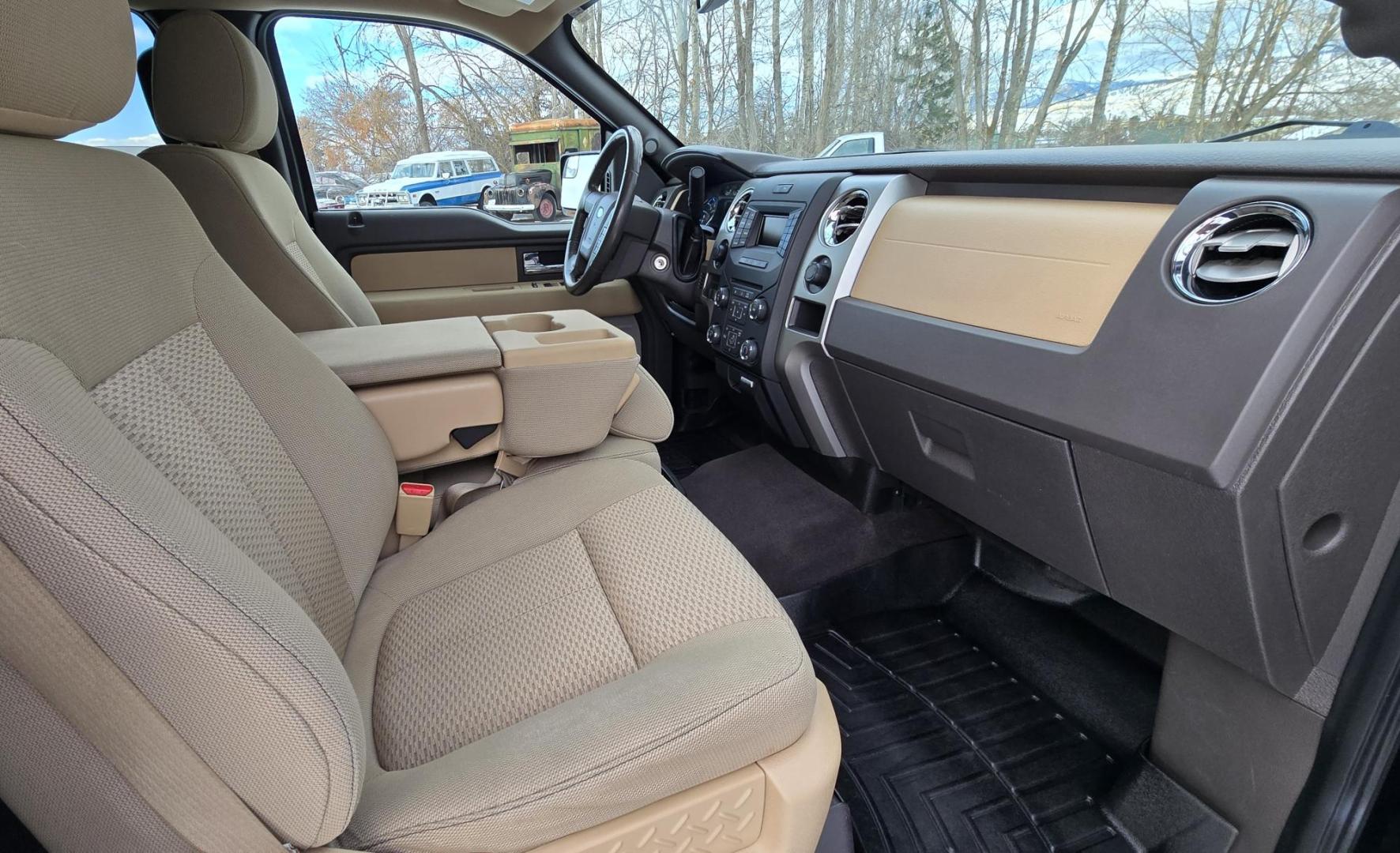 2013 Brown /Tan Ford F-150 XLT SuperCrew 5.5-ft. Bed 4WD (1FTFW1ET8DF) with an 3.5L V6 TURBO engine, 6-Speed Automatic transmission, located at 450 N Russell, Missoula, MT, 59801, (406) 543-6600, 46.874496, -114.017433 - Beautiful Kodiak Brown Ford F150 XLT 4WD. 3.5L Eco V6. Matching Topper. Running Boards, Grill Guard. Air. Cruise. Tilt. Bluetooth. AM FM XM. Backup Camera. Super Clean. - Photo#10