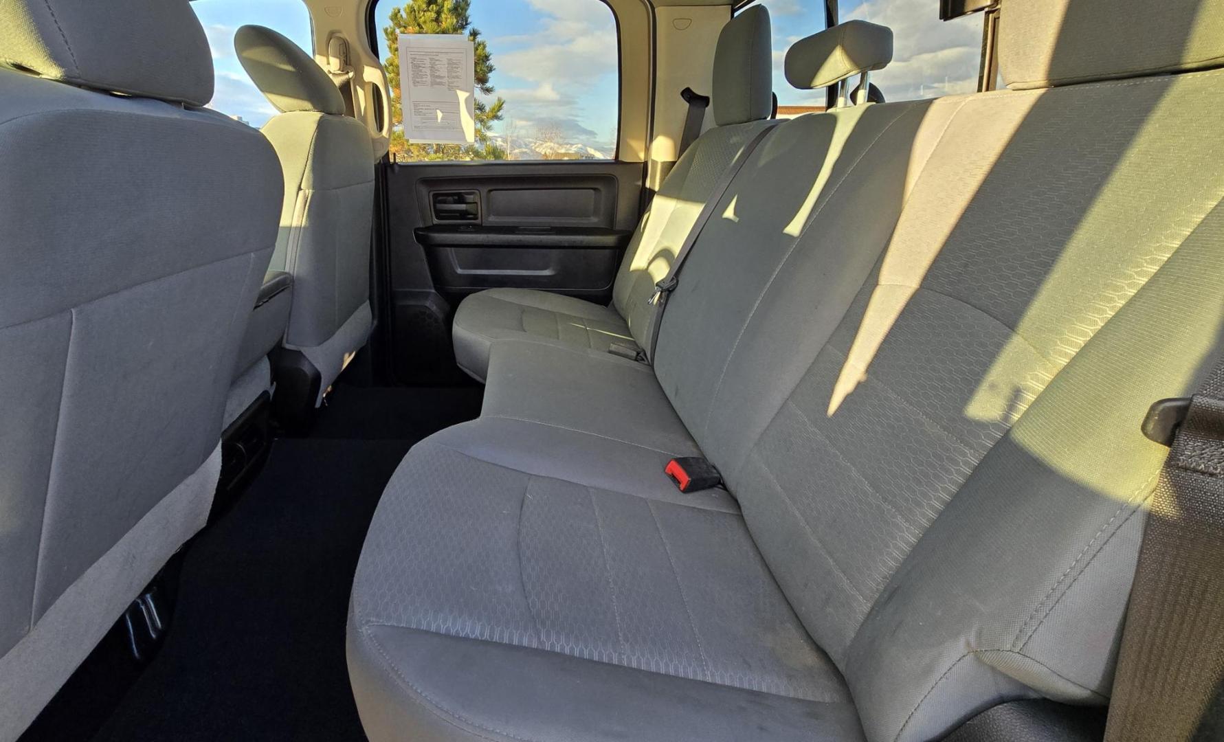 2018 White /Black RAM 3500 Tradesman Crew Cab 4WD (3C63R3CL3JG) with an 6.7L L6 OHV 24V TURBO DIESEL engine, 6A transmission, located at 450 N Russell, Missoula, MT, 59801, (406) 543-6600, 46.874496, -114.017433 - Beefy One Ton 4WD with 6.7L Cummins Diesel Engine. 6 Speed Manual Transmission. Bluetooth. Backup Camera. Grill Guard. Running Boards. Air. Cruise. Tilt. New Tires. Towing. Power Windows and Locks. One Owner with Clean Carfax. - Photo#10