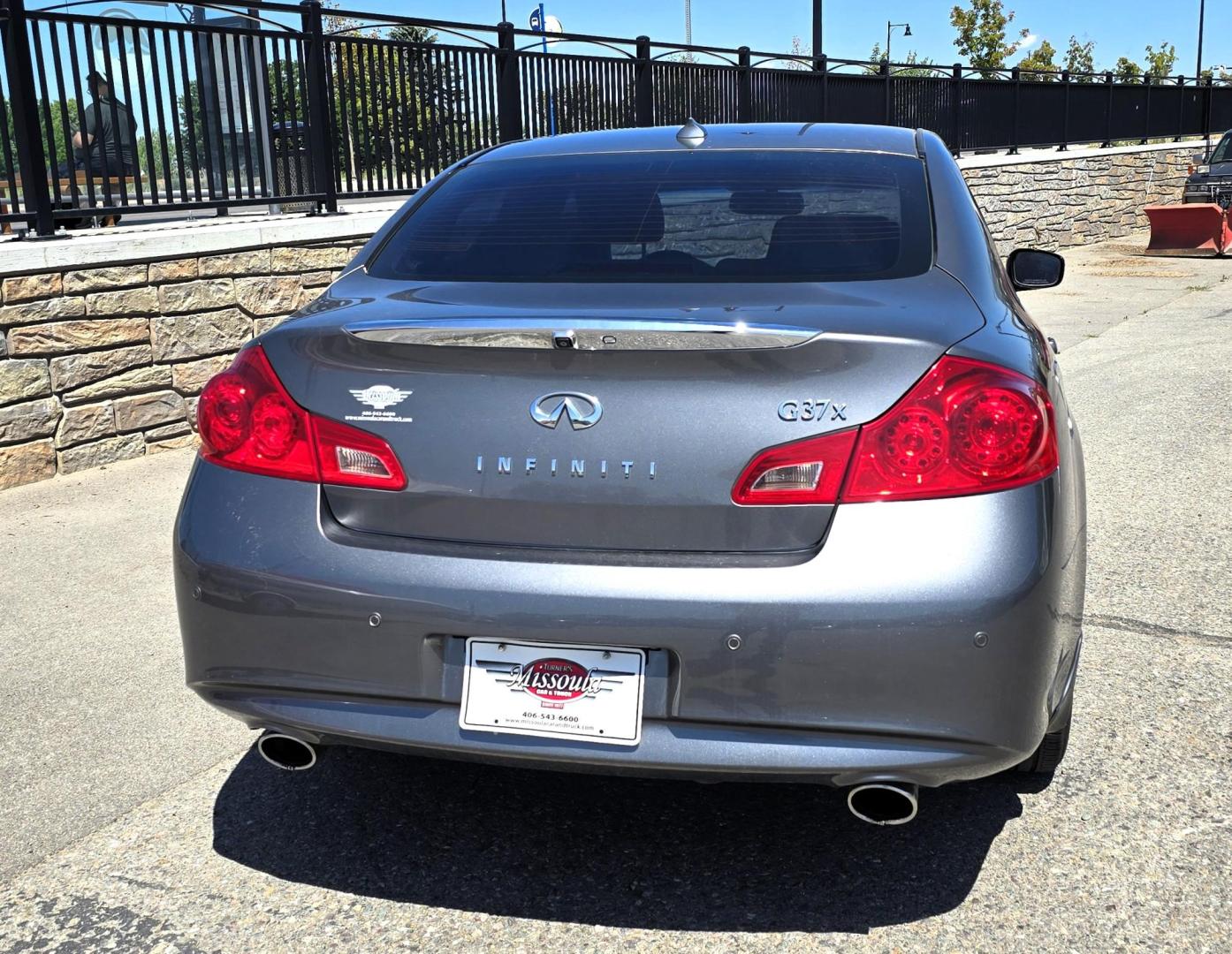 2012 Grey /Black Infiniti G Sedan 37x AWD (JN1CV6AR5CM) with an 3.7L V6 DOHC 24V engine, 5-Speed Automatic transmission, located at 450 N Russell, Missoula, MT, 59801, (406) 543-6600, 46.874496, -114.017433 - Photo#5