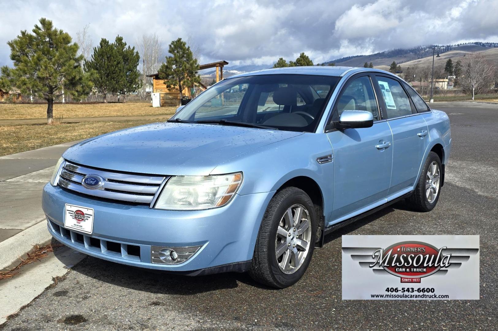 2008 Blue /Tan Ford Taurus SEL AWD (1FAHP27W98G) with an 3.5L V6 DOHC 24V engine, 6-Speed Automatic Overdrive transmission, located at 450 N Russell, Missoula, MT, 59801, (406) 543-6600, 46.874496, -114.017433 - Very Clean 2 Owner AWD Sedan. Only 78K Miles. 3.5L V6 Engine. Power Front Seats. Air. Cruise. Tilt. Power Windows and Locks. AM FM CD Player. - Photo#4