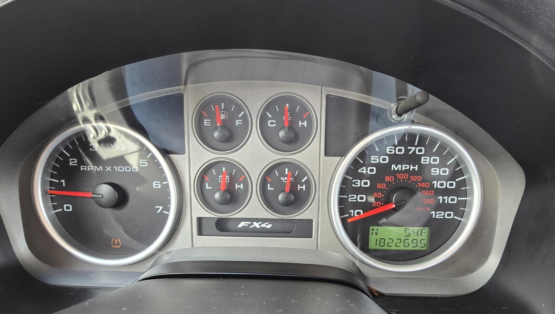 2008 Grey /Gray Ford F-150 FX4 SuperCab (1FTPX14V68F) with an 5.4L V8 SOHC 24V FFV engine, 4-Speed Automatic Overdrive transmission, located at 450 N Russell, Missoula, MT, 59801, (406) 543-6600, 46.874496, -114.017433 - 4 Wheel Drive. 5.4L V8 Engine. Automatic Transmission. Air. Cruise. Tilt. Power Windows and Locks. Very Clean. Heated Seats. AM FM XM CD Player. Towing. - Photo#13