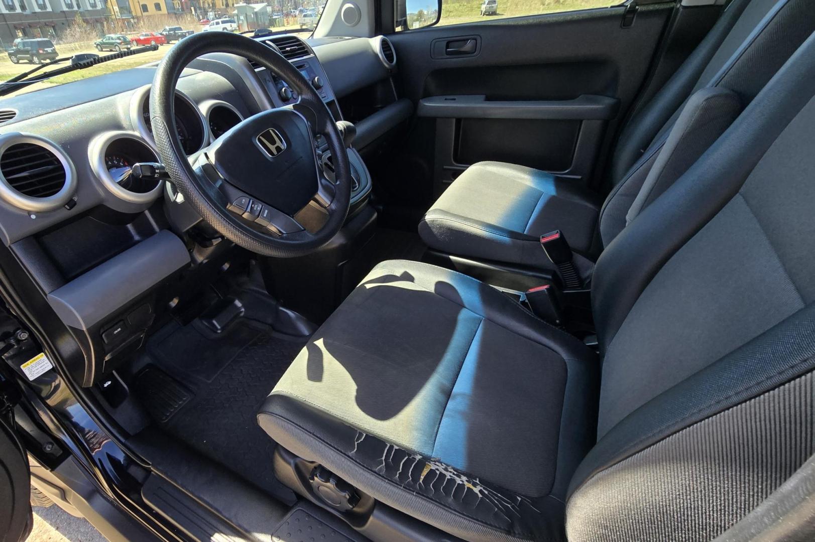 2006 Black /Black Honda Element EX-P 4WD AT (5J6YH28776L) with an 2.4L L4 DOHC 16V engine, 4-Speed Automatic Overdrive transmission, located at 450 N Russell, Missoula, MT, 59801, (406) 543-6600, 46.874496, -114.017433 - Hard to Find AWD Element. 2.4L I4 Engine. Automatic Transmission. Air. Cruise. Tilt. Sunroof. AM FM XM CD Player. Michelin Tires. Has a dent in the left rear door. - Photo#12