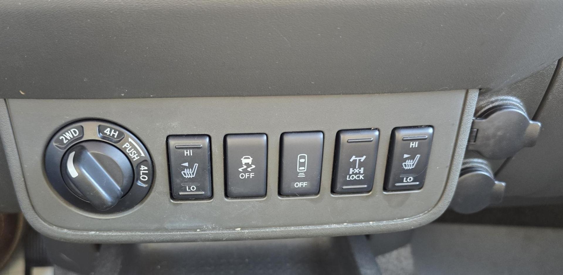 2014 Blue /Black Nissan Frontier Pro-4X Crew Cab 4WD (1N6AD0EV9EN) with an 4.0L V6 DOHC 24V engine, 5-Speed Automatic transmission, located at 450 N Russell, Missoula, MT, 59801, (406) 543-6600, 46.874496, -114.017433 - Hard to Find 4WD Truck in this size. 4.0L V6 Engine. Automatic Transmission. Matching Topper. Power Sunroof. Heated Power Seats. AM FM SAT Bluetooth. Backup Camera. Power Windows and Locks. Towing. Roof Rack. Clean Title and Carfax. - Photo#7
