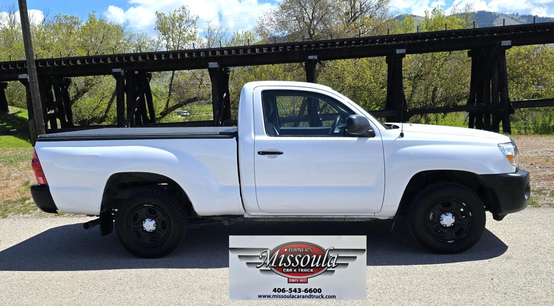 2008 White /Black Toyota Tacoma Regular Cab 2WD (5TENX22N98Z) with an 2.7L L4 DOHC 16V engine, Automatic transmission, located at 450 N Russell, Missoula, MT, 59801, (406) 543-6600, 46.874496, -114.017433 - Excellent Running 2WD Tundra. Only 38,000 Miles. 2.7L I4 Engine. Automatic Transmission. Air Conditioning. AM FM CD Player. Great Fuel Economy. Does have a Salvage Title so financing is Not Available. - Photo#0