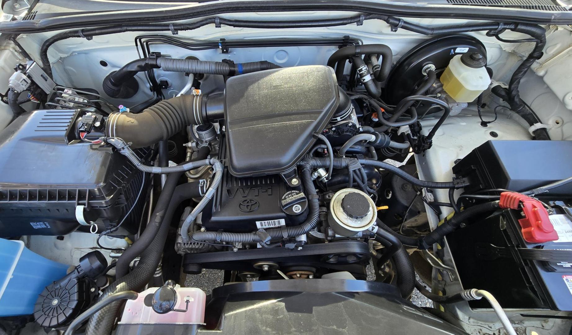 2008 White /Black Toyota Tacoma Regular Cab 2WD (5TENX22N98Z) with an 2.7L L4 DOHC 16V engine, Automatic transmission, located at 450 N Russell, Missoula, MT, 59801, (406) 543-6600, 46.874496, -114.017433 - Excellent Running 2WD Tundra. Only 38,000 Miles. 2.7L I4 Engine. Automatic Transmission. Air Conditioning. AM FM CD Player. Great Fuel Economy. Does have a Salvage Title so financing is Not Available. - Photo#12