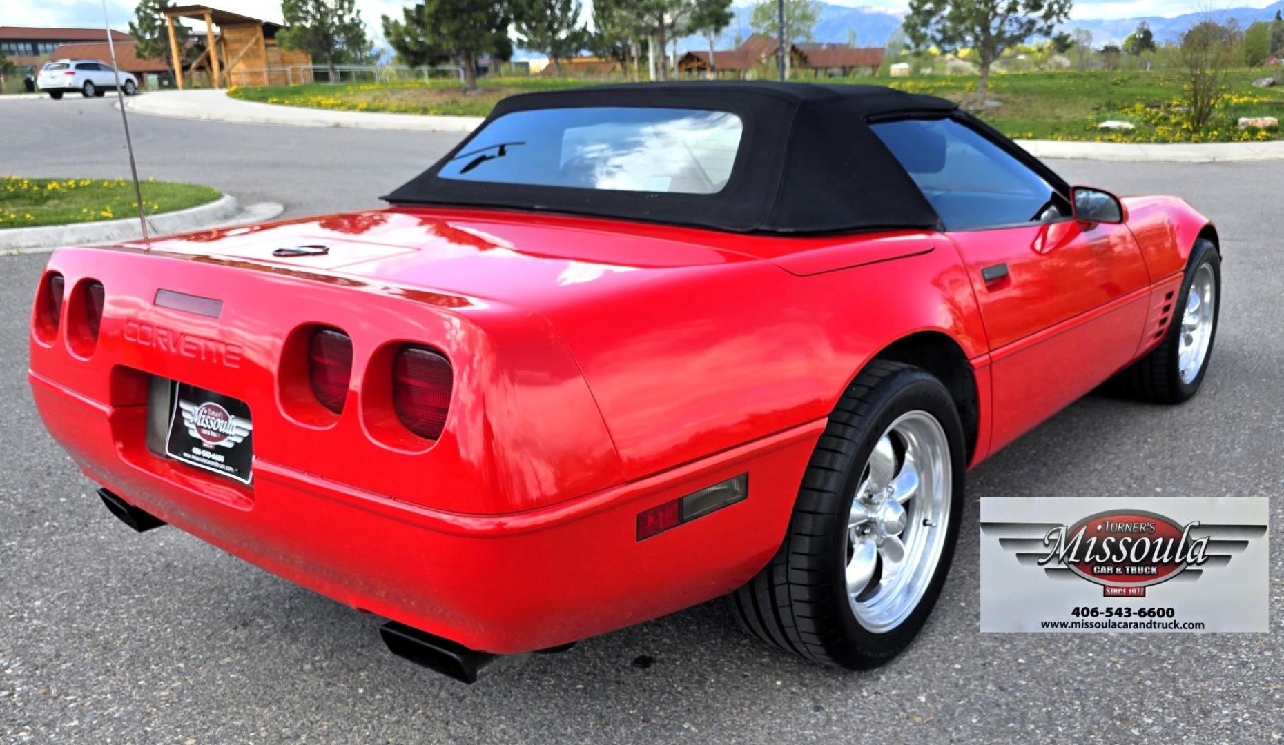 1994 Red /Black Chevrolet Corvette Convertible (1G1YY32P2R5) with an 5.7L V8 OHV 12V engine, Automatic transmission, located at 450 N Russell, Missoula, MT, 59801, (406) 543-6600, 46.874496, -114.017433 - Here is your chance to buy an American Sports Car at an affordable price. Corvette Convertible. 5.7L V8 Engine. Automatic Transmission. Air. Cruise. Tilt. Power Windows and Locks. Runs and drives great. Because of the age, financing is not available though our finance companies. - Photo#6