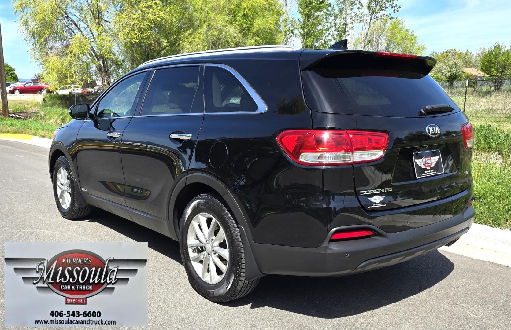 2017 Black /Black Kia Sorento LX AWD (5XYPGDA30HG) with an 2.4L L4 DOHC 16V engine, 6A transmission, located at 450 N Russell, Missoula, MT, 59801, (406) 543-6600, 46.874496, -114.017433 - One Owner with a Clean Car Fax. Very Clean. All Wheel Drive. 2.4L I4 Engine. 6 Speed Automatic Transmission. Heated Seats. Air. Cruise. Tilt. Bluetooth Phone and Audio. Android Auto and Apple Air Play. AM FM CD Player. Backup Camera. High Miles but runs like new. Because of the miles, Financing - Photo#4